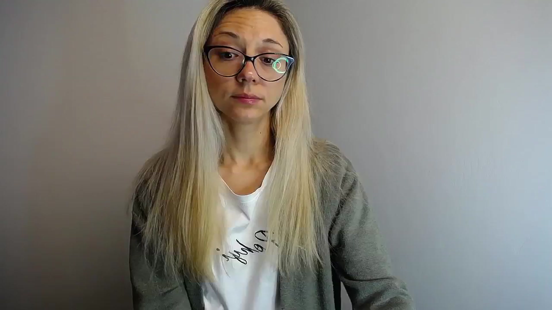 Gallery image thumbnail from Sunshine_alis's myfreecams stream on, 05/03/2024, 13:05 image 4 of 20