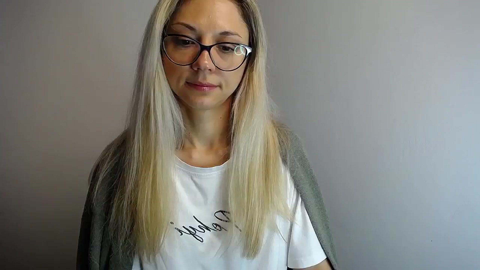 Gallery image thumbnail from Sunshine_alis's myfreecams stream on, 05/03/2024, 13:05 image 11 of 20
