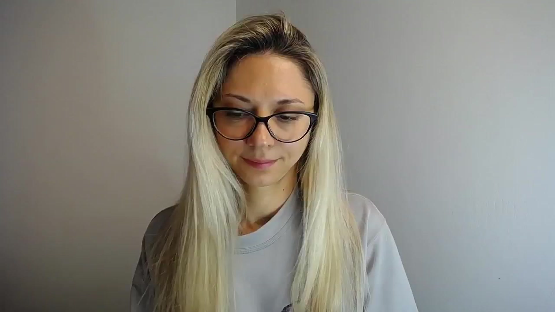 Gallery image thumbnail from Sunshine_alis's myfreecams stream on, 05/07/2024, 12:59 image 12 of 20