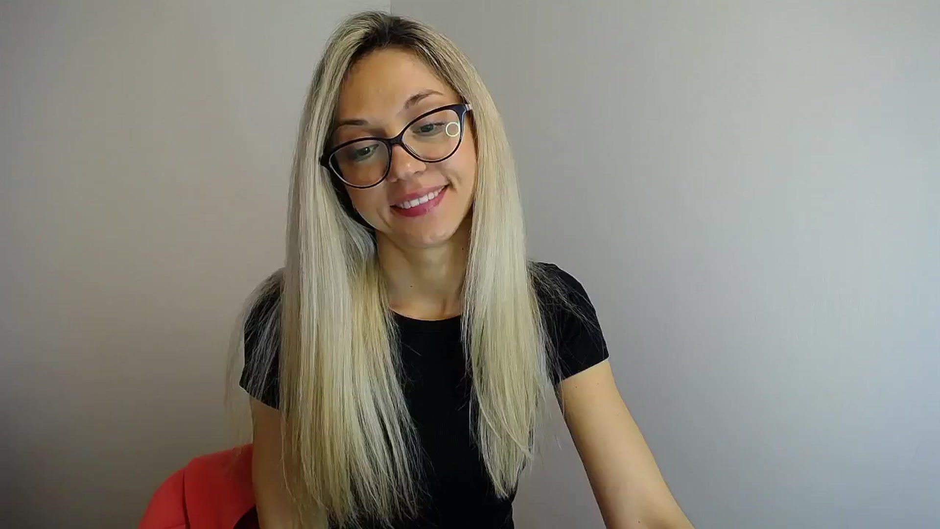 Gallery image thumbnail from Sunshine_alis's myfreecams stream on, 05/08/2024, 12:15 image 14 of 20