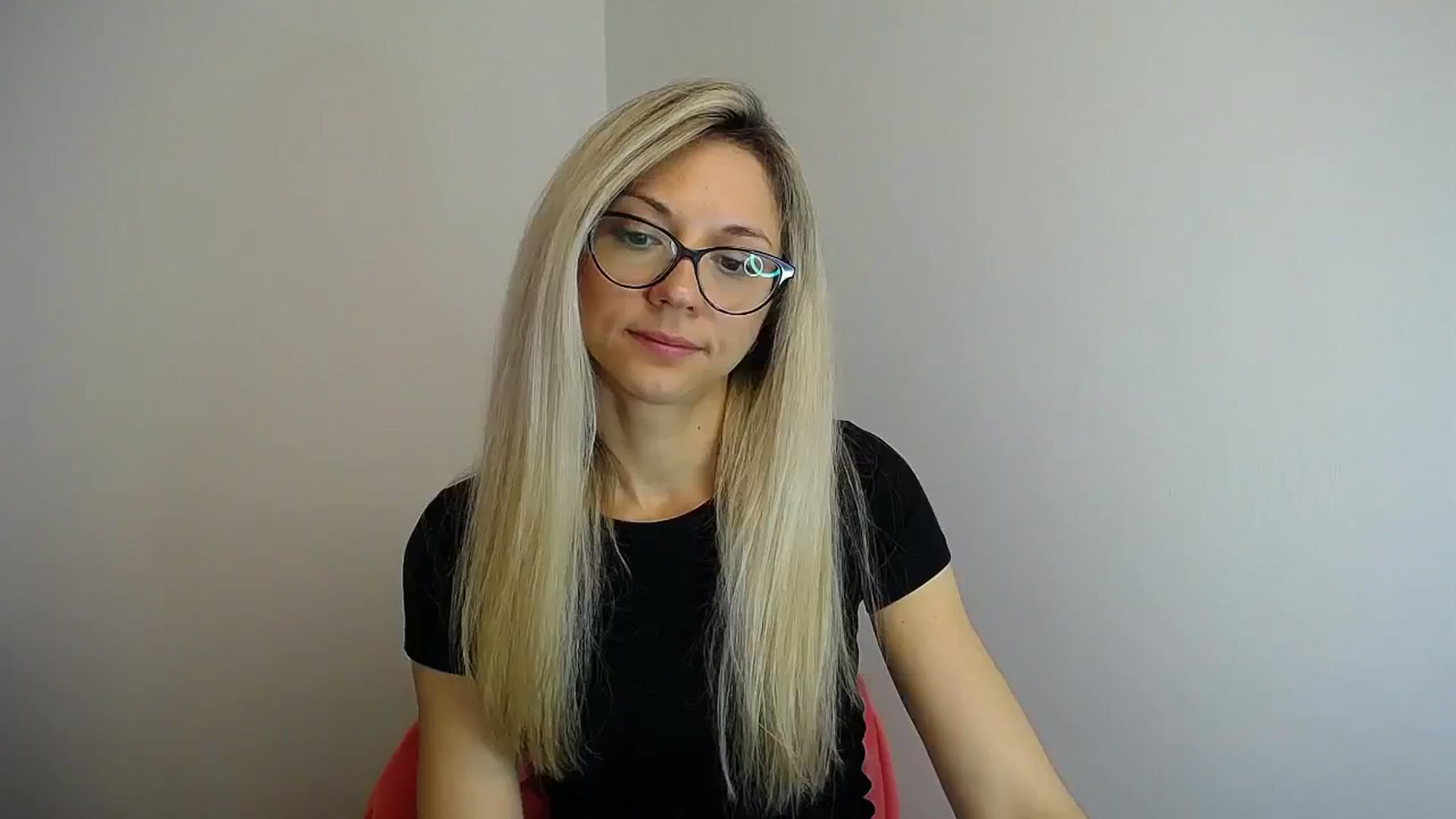 Gallery image thumbnail from Sunshine_alis's myfreecams stream on, 05/08/2024, 12:15 image 10 of 20