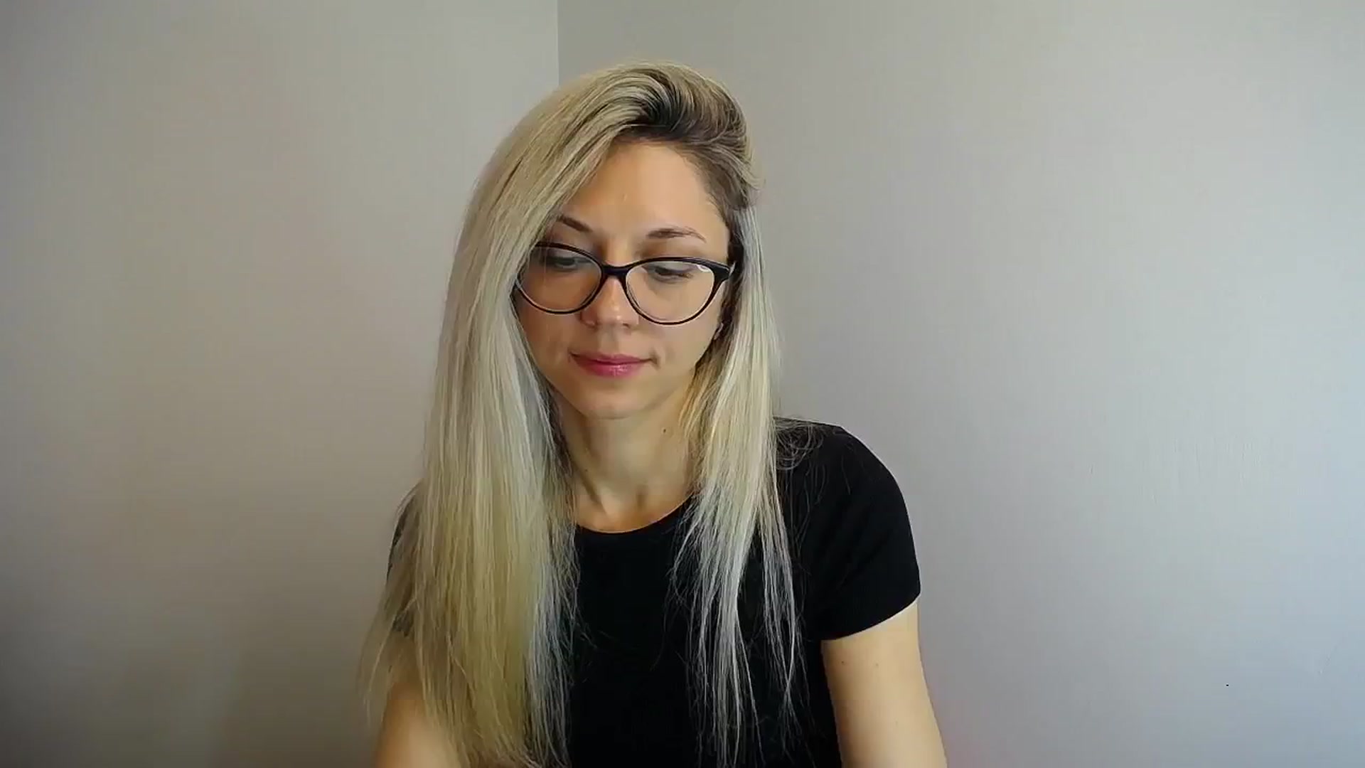 Gallery image thumbnail from Sunshine_alis's myfreecams stream on, 05/08/2024, 14:17 image 10 of 20