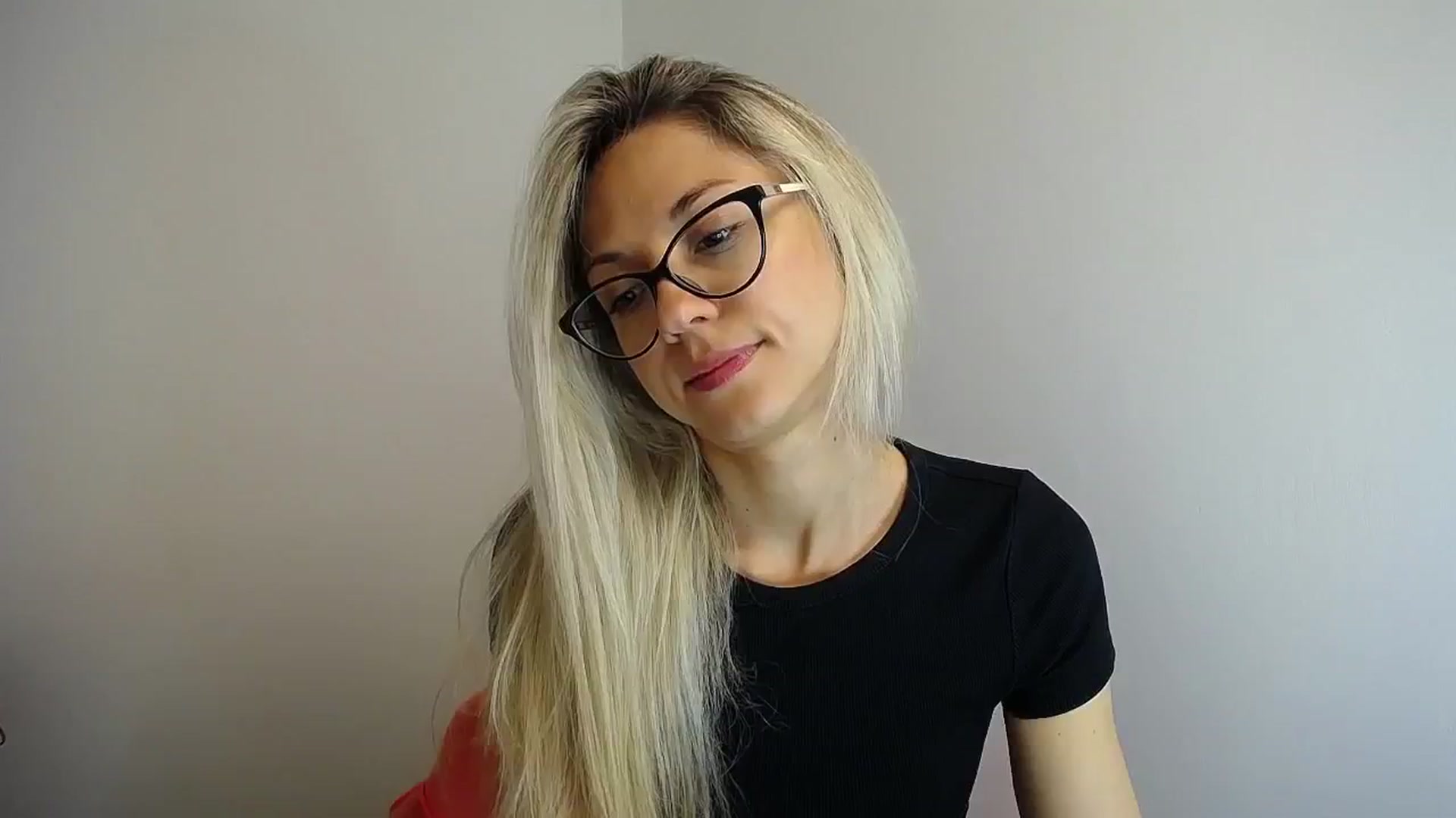 Gallery image thumbnail from Sunshine_alis's myfreecams stream on, 05/08/2024, 14:17 image 4 of 20