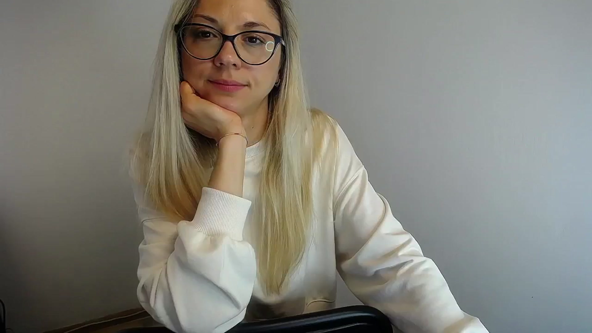 Gallery image thumbnail from Sunshine_alis's myfreecams stream on, 05/09/2024, 11:10 image 15 of 20