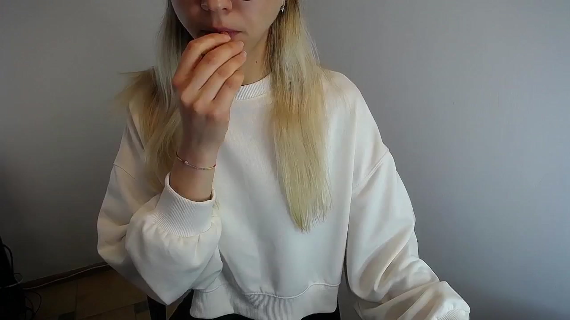 Gallery image thumbnail from Sunshine_alis's myfreecams stream on, 05/09/2024, 11:10 image 3 of 20