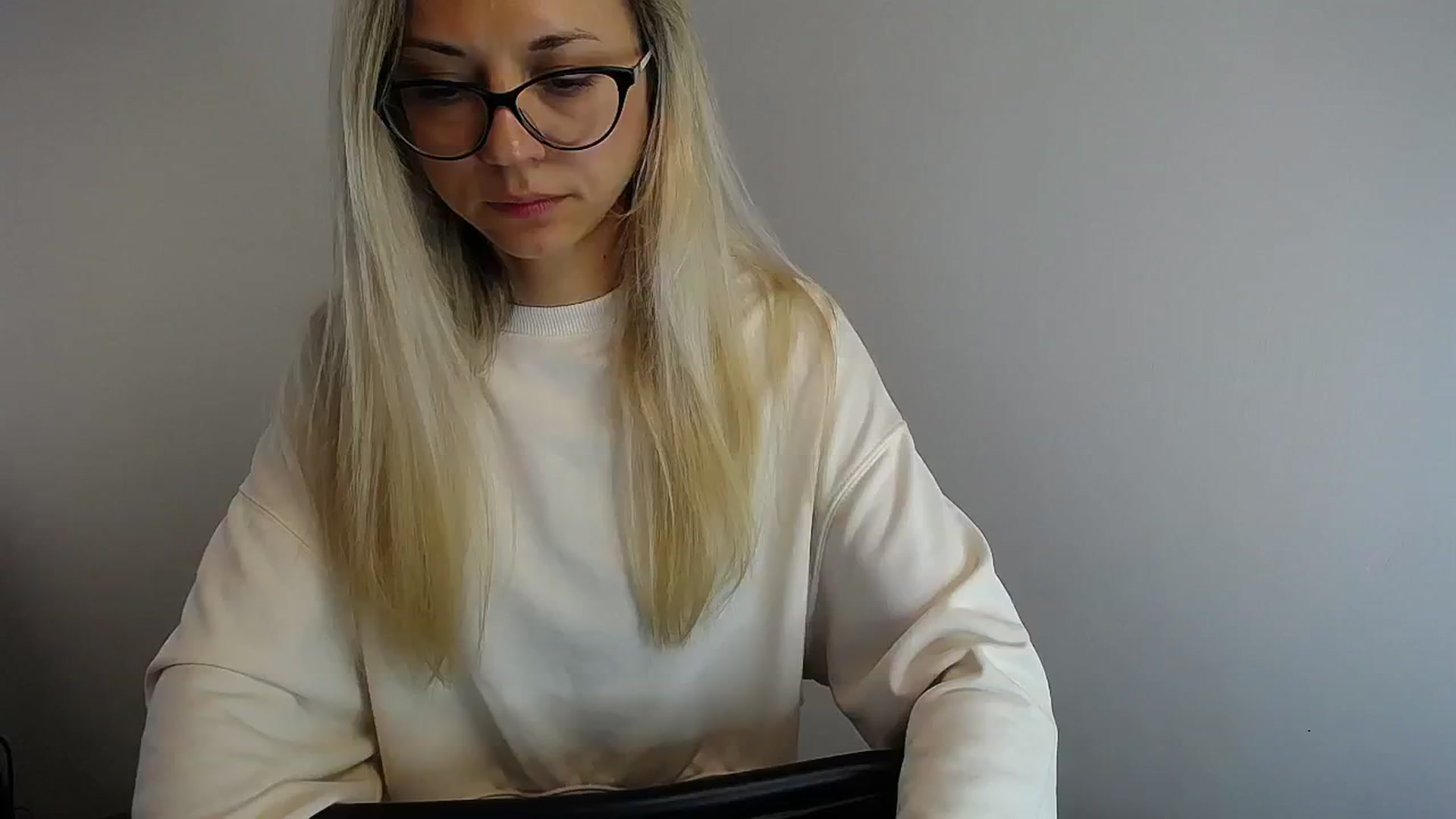 Gallery image thumbnail from Sunshine_alis's myfreecams stream on, 05/09/2024, 11:10 image 14 of 20