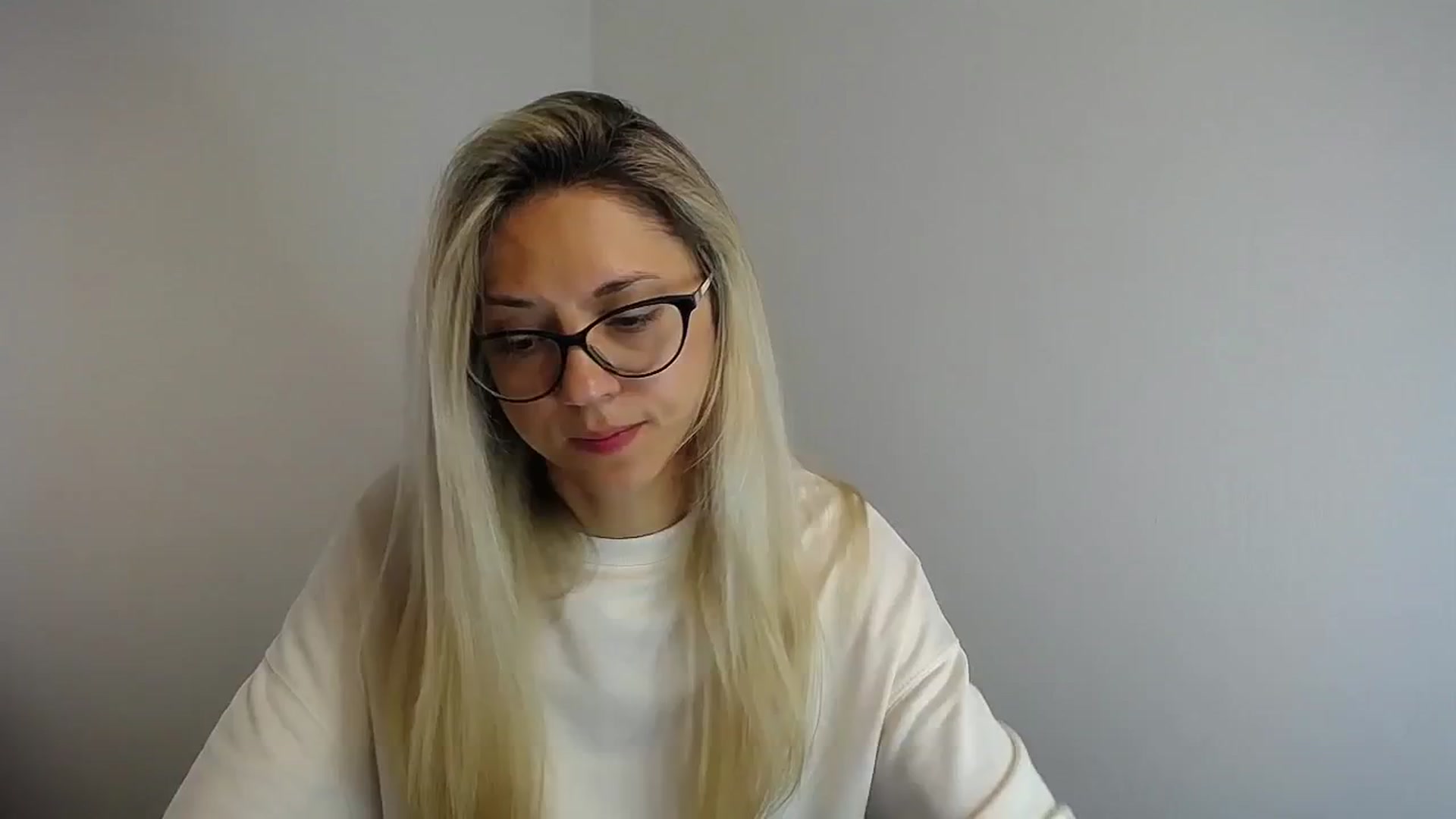 Gallery image thumbnail from Sunshine_alis's myfreecams stream on, 05/09/2024, 11:10 image 19 of 20
