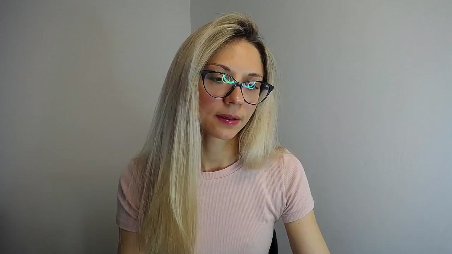 Gallery image thumbnail from Sunshine_alis's myfreecams stream on, 05/11/2024, 12:11 image 12 of 20