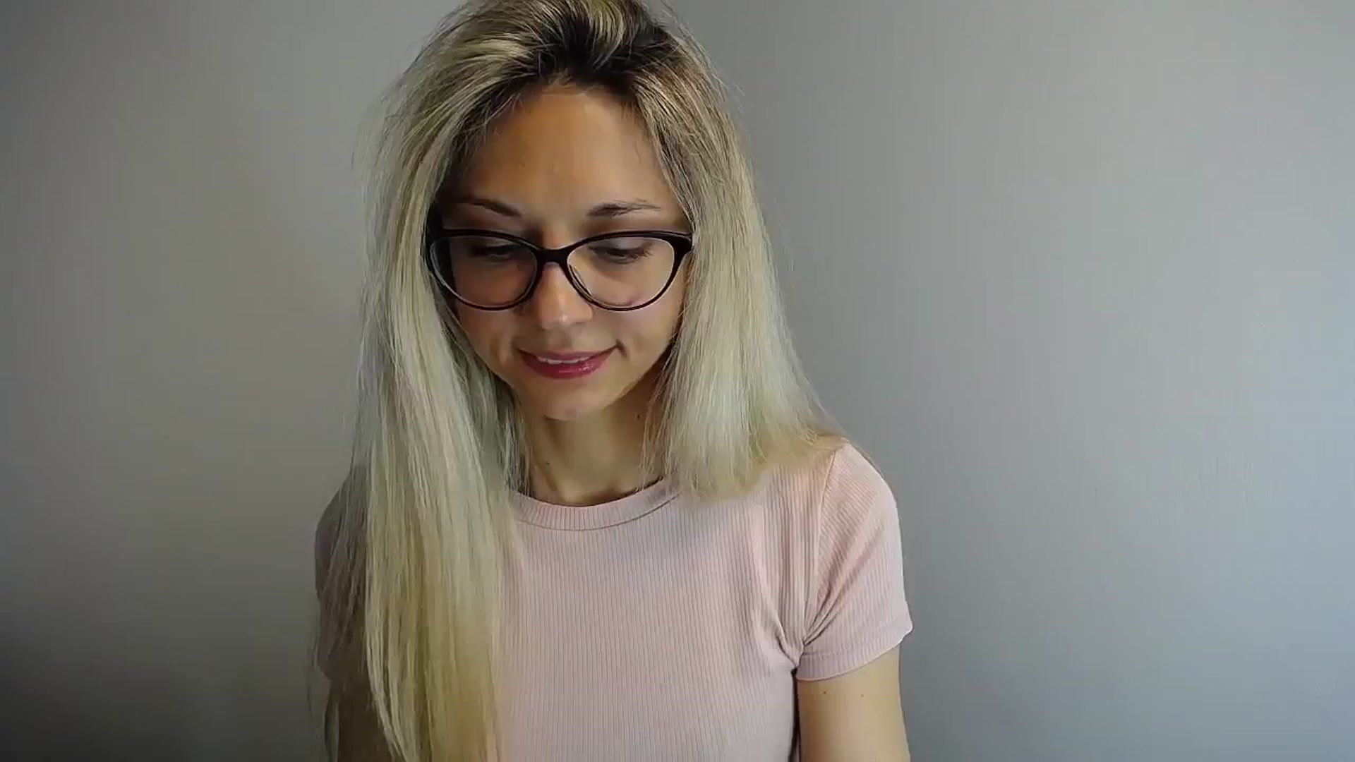 Gallery image thumbnail from Sunshine_alis's myfreecams stream on, 05/11/2024, 12:11 image 10 of 20