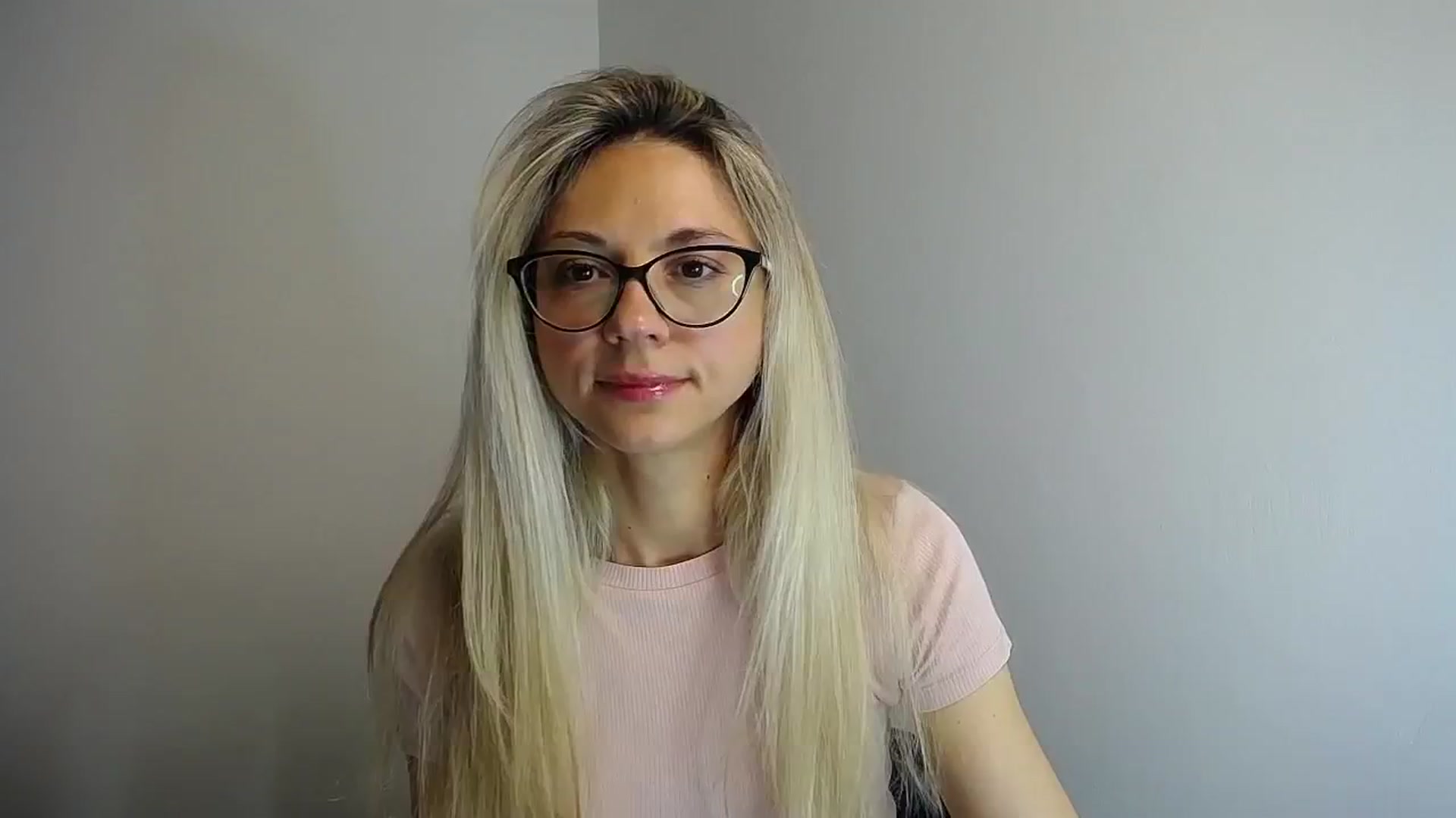 Gallery image thumbnail from Sunshine_alis's myfreecams stream on, 05/11/2024, 12:11 image 4 of 20