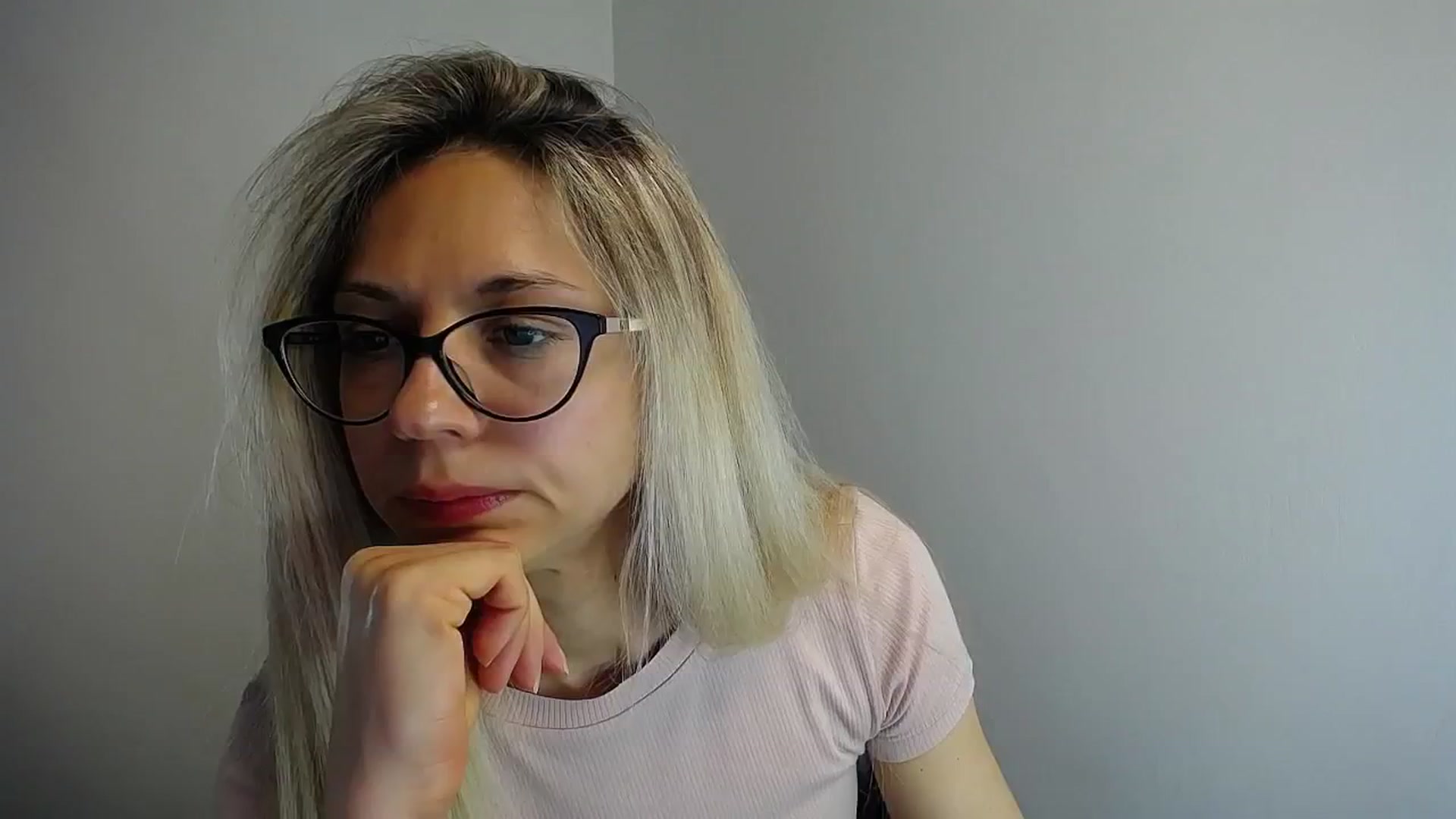 Gallery image thumbnail from Sunshine_alis's myfreecams stream on, 05/11/2024, 12:11 image 14 of 20