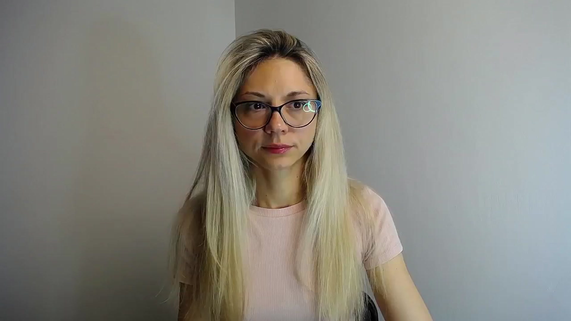 Gallery image thumbnail from Sunshine_alis's myfreecams stream on, 05/11/2024, 12:11 image 1 of 20
