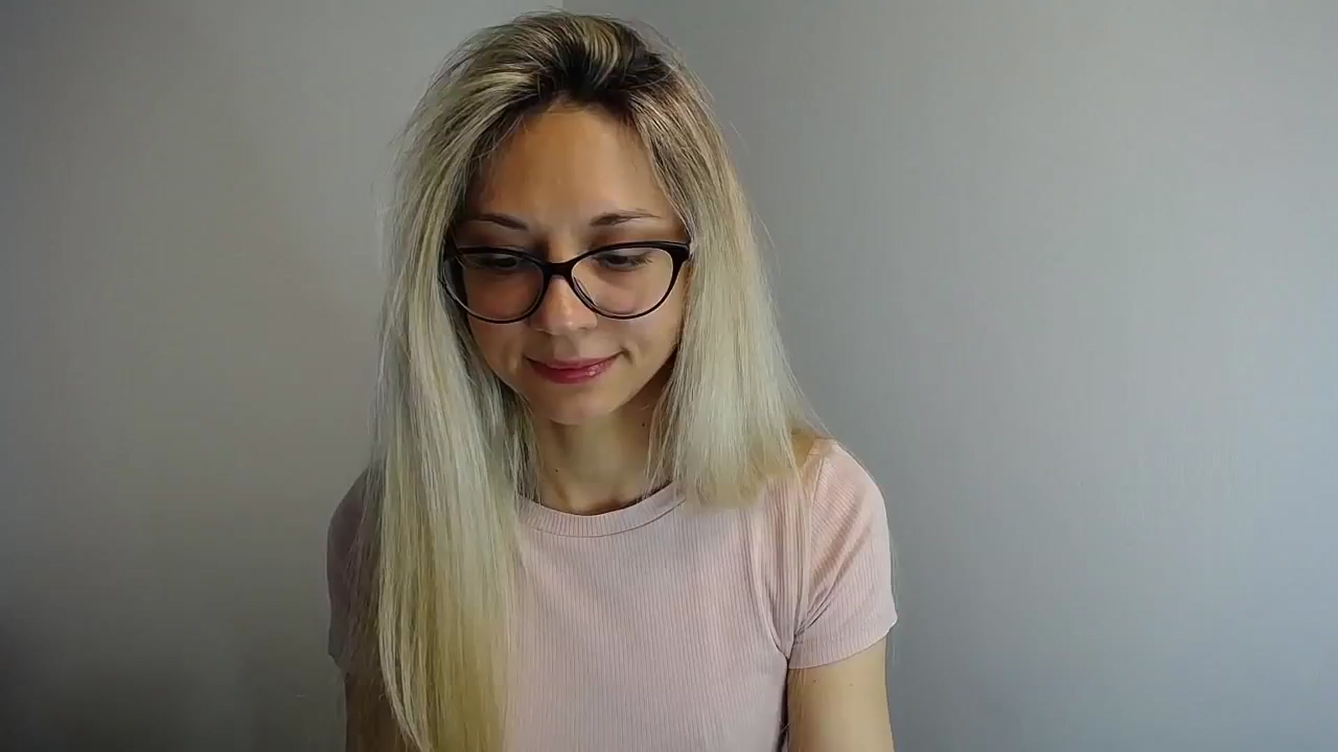 Gallery image thumbnail from Sunshine_alis's myfreecams stream on, 05/11/2024, 12:11 image 17 of 20