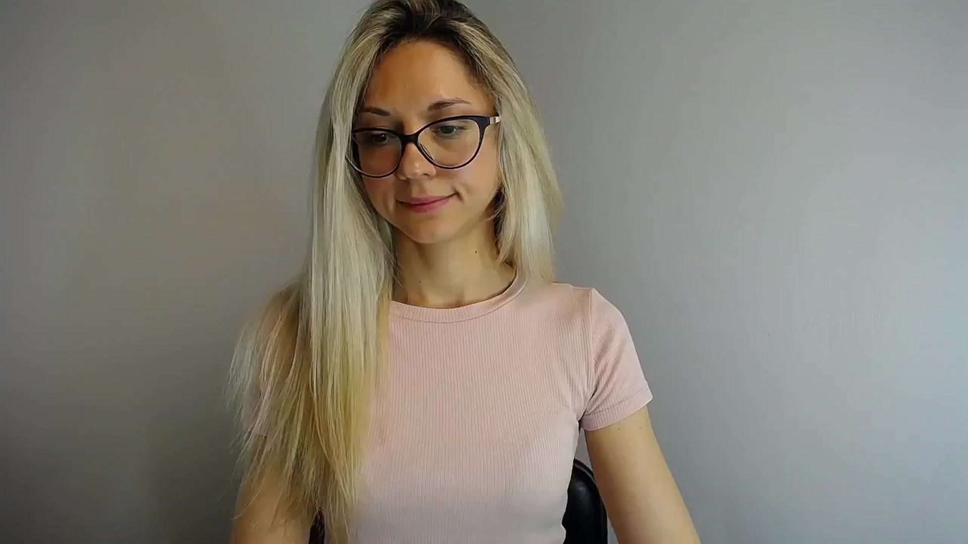 Gallery image thumbnail from Sunshine_alis's myfreecams stream on, 05/11/2024, 14:09 image 12 of 20