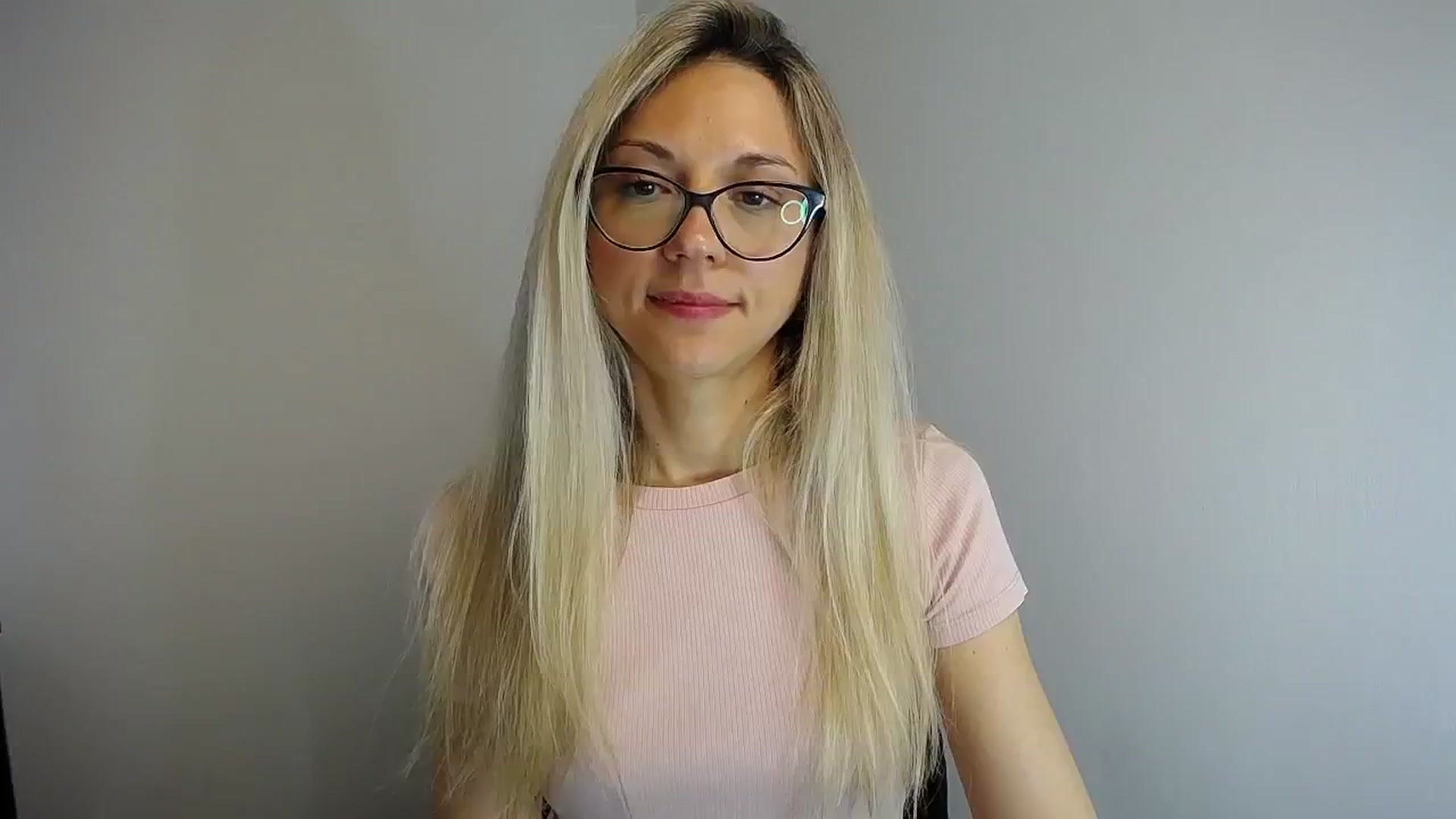 Gallery image thumbnail from Sunshine_alis's myfreecams stream on, 05/11/2024, 14:09 image 15 of 20