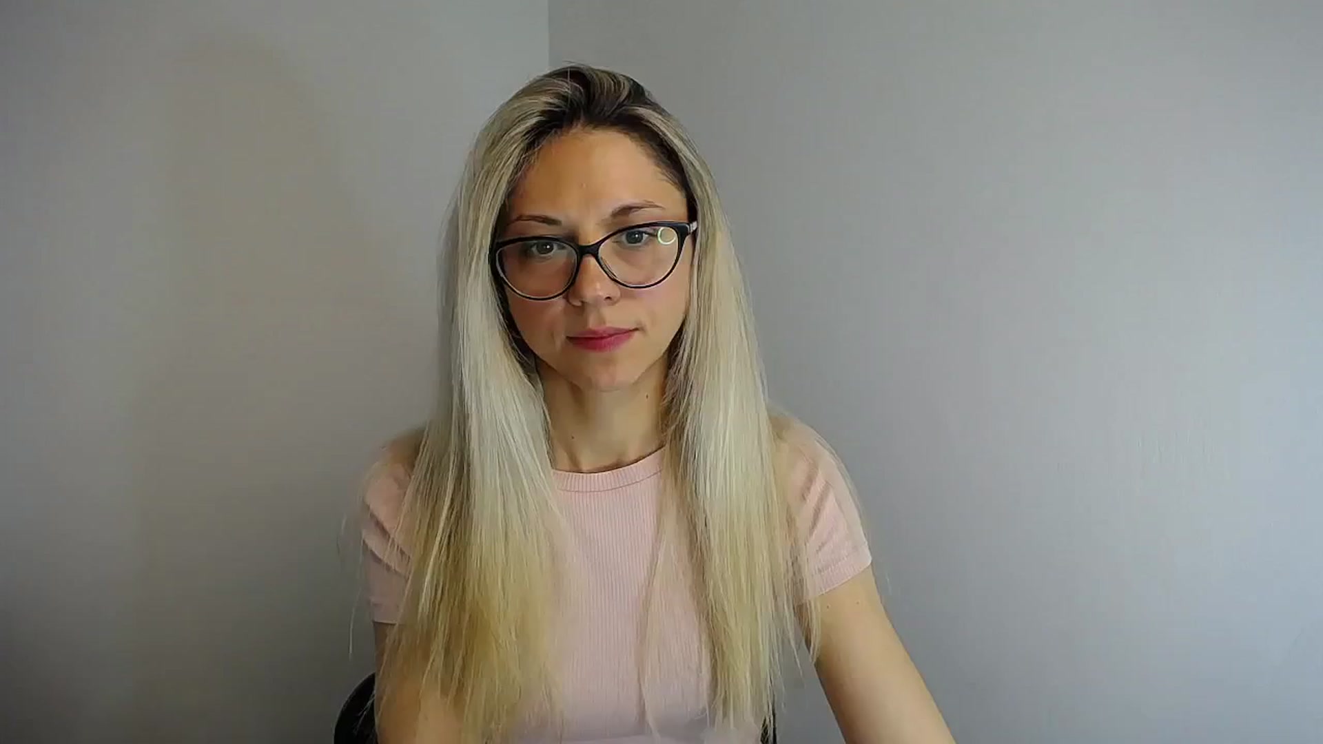 Gallery image thumbnail from Sunshine_alis's myfreecams stream on, 05/11/2024, 14:09 image 1 of 20