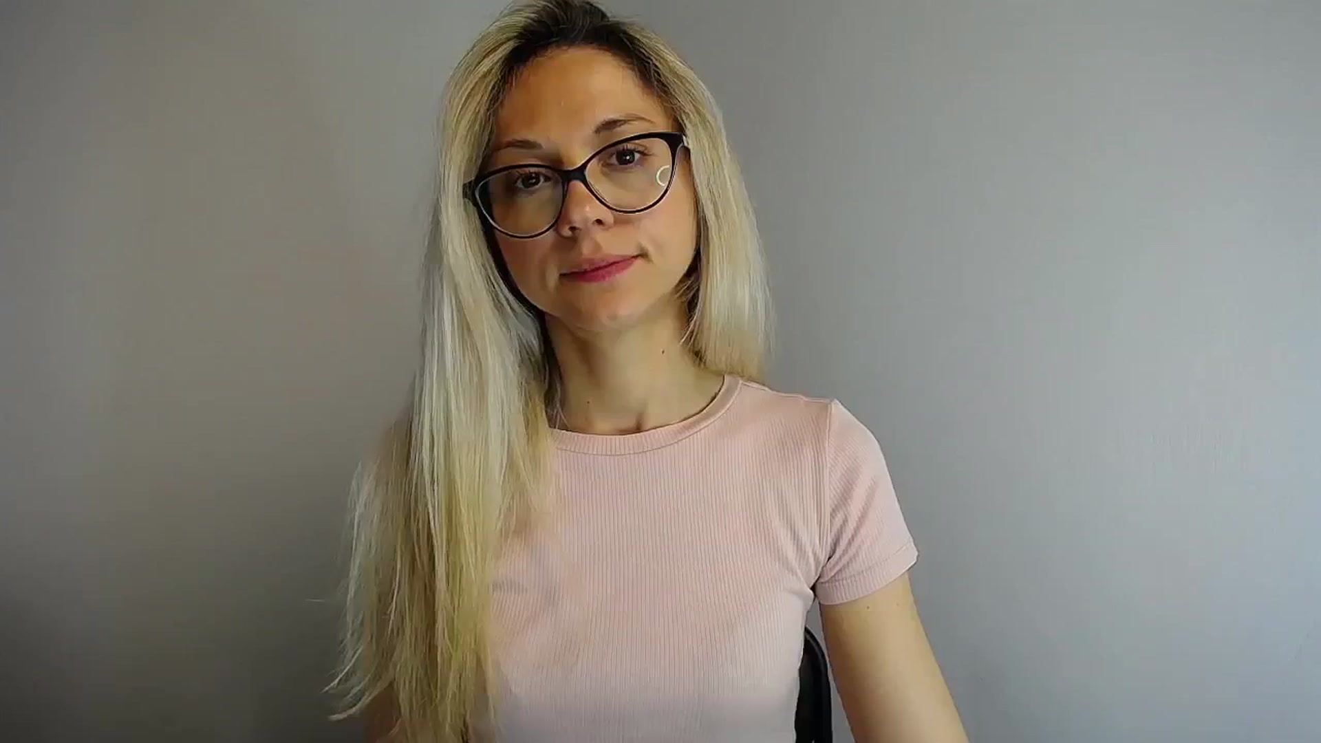 Gallery image thumbnail from Sunshine_alis's myfreecams stream on, 05/11/2024, 14:09 image 17 of 20