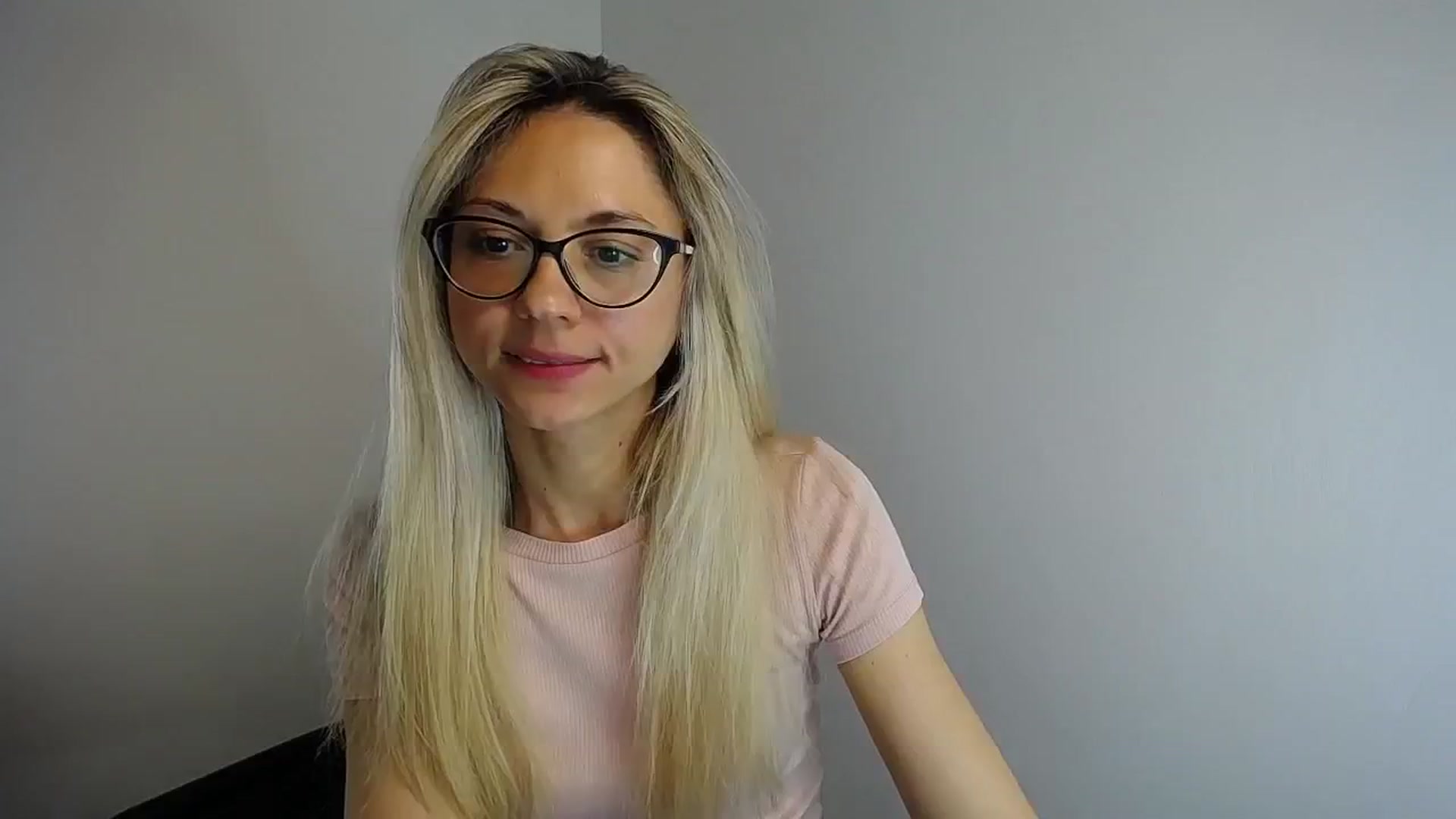 Gallery image thumbnail from Sunshine_alis's myfreecams stream on, 05/11/2024, 14:09 image 8 of 20