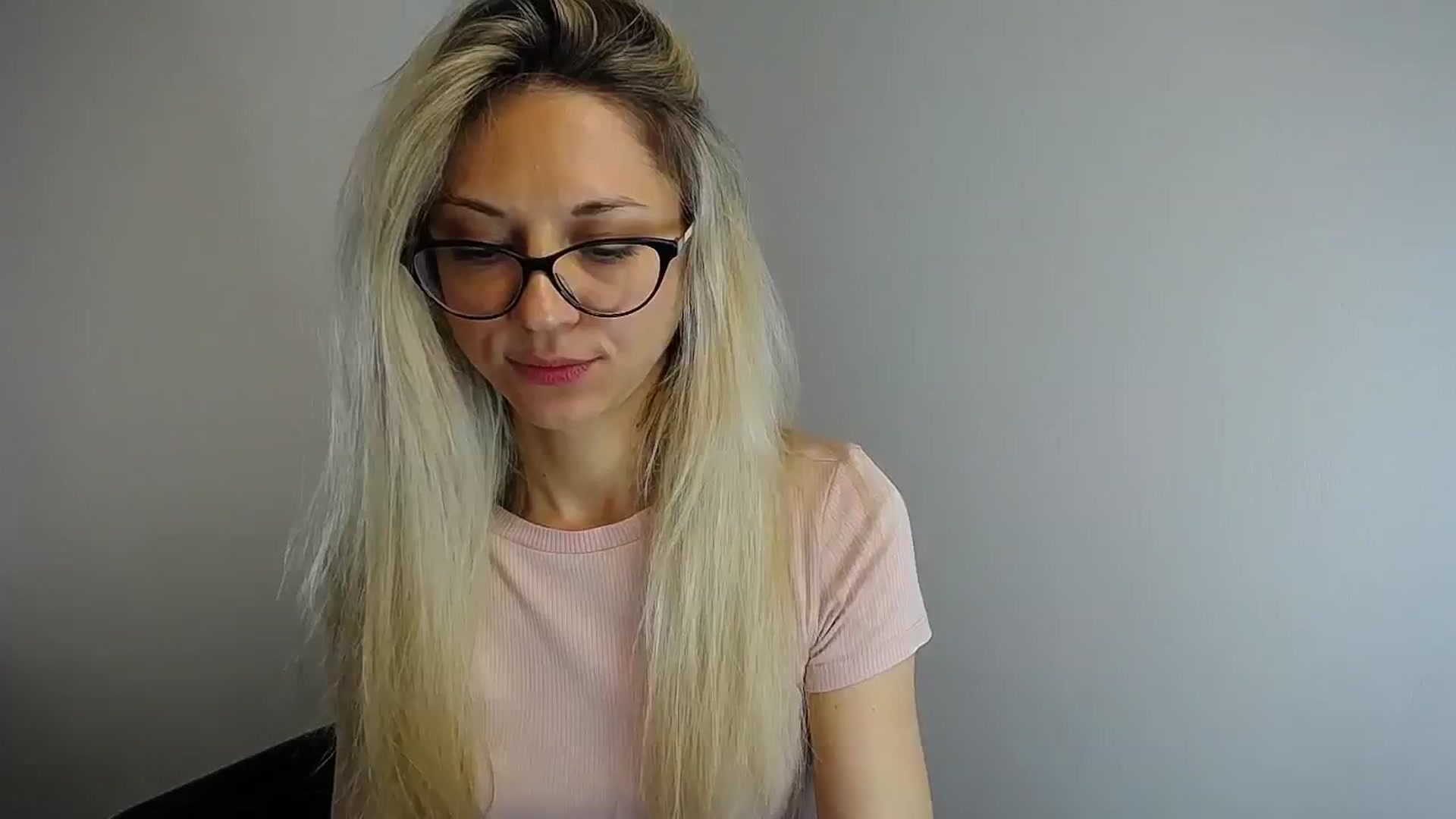 Gallery image thumbnail from Sunshine_alis's myfreecams stream on, 05/11/2024, 14:09 image 9 of 20