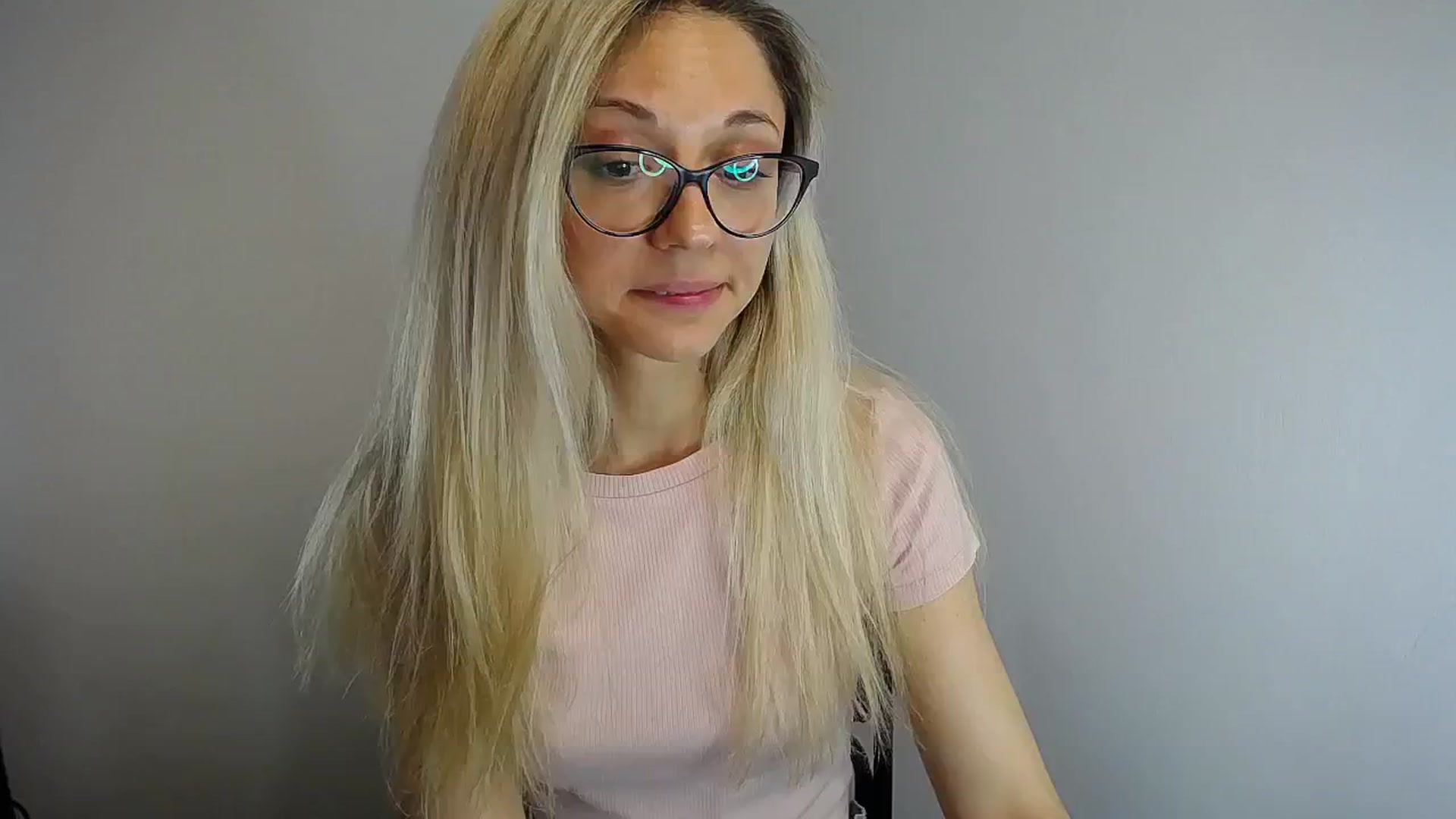 Gallery image thumbnail from Sunshine_alis's myfreecams stream on, 05/11/2024, 14:19 image 18 of 20