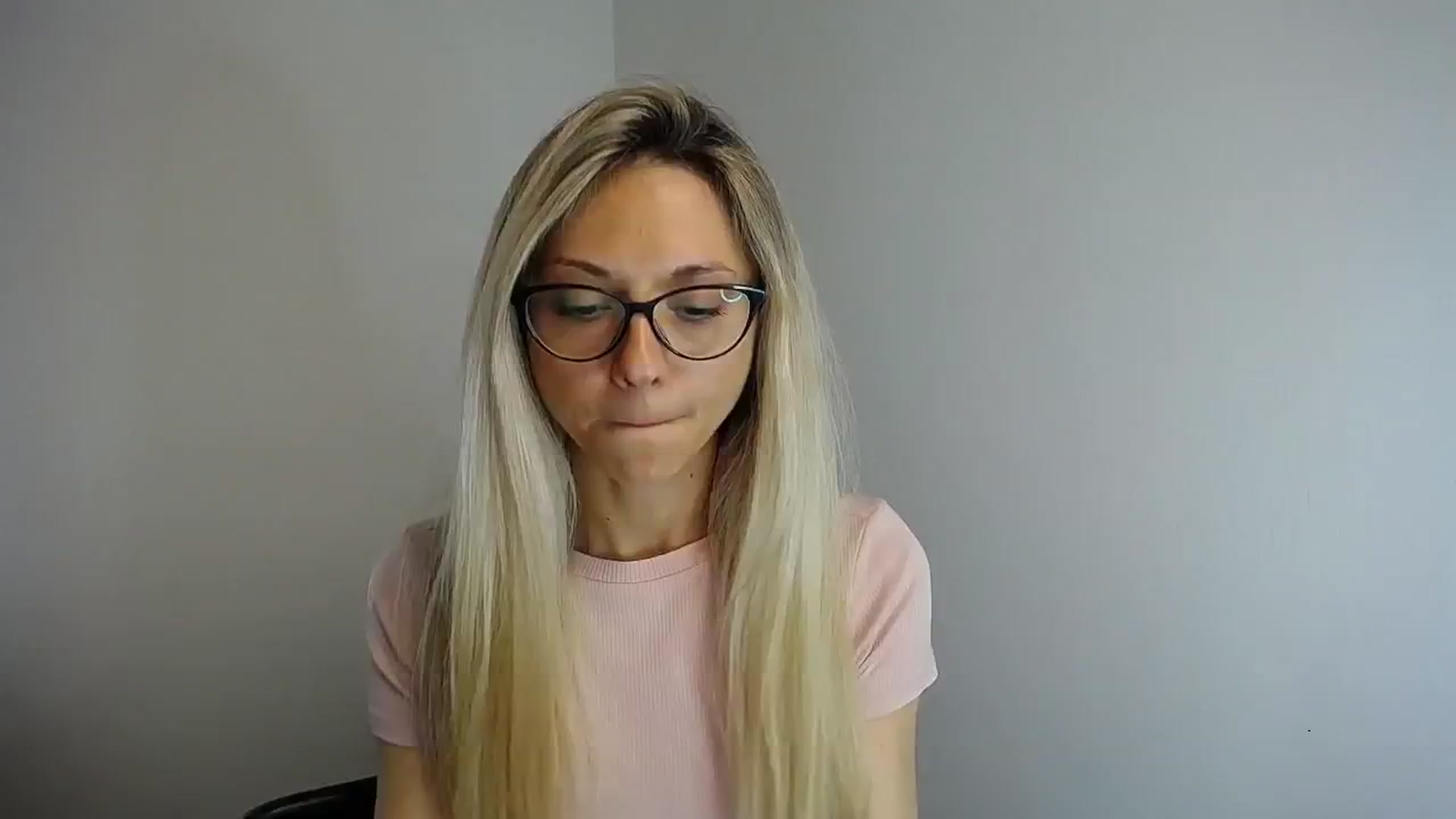 Gallery image thumbnail from Sunshine_alis's myfreecams stream on, 05/11/2024, 14:58 image 13 of 20