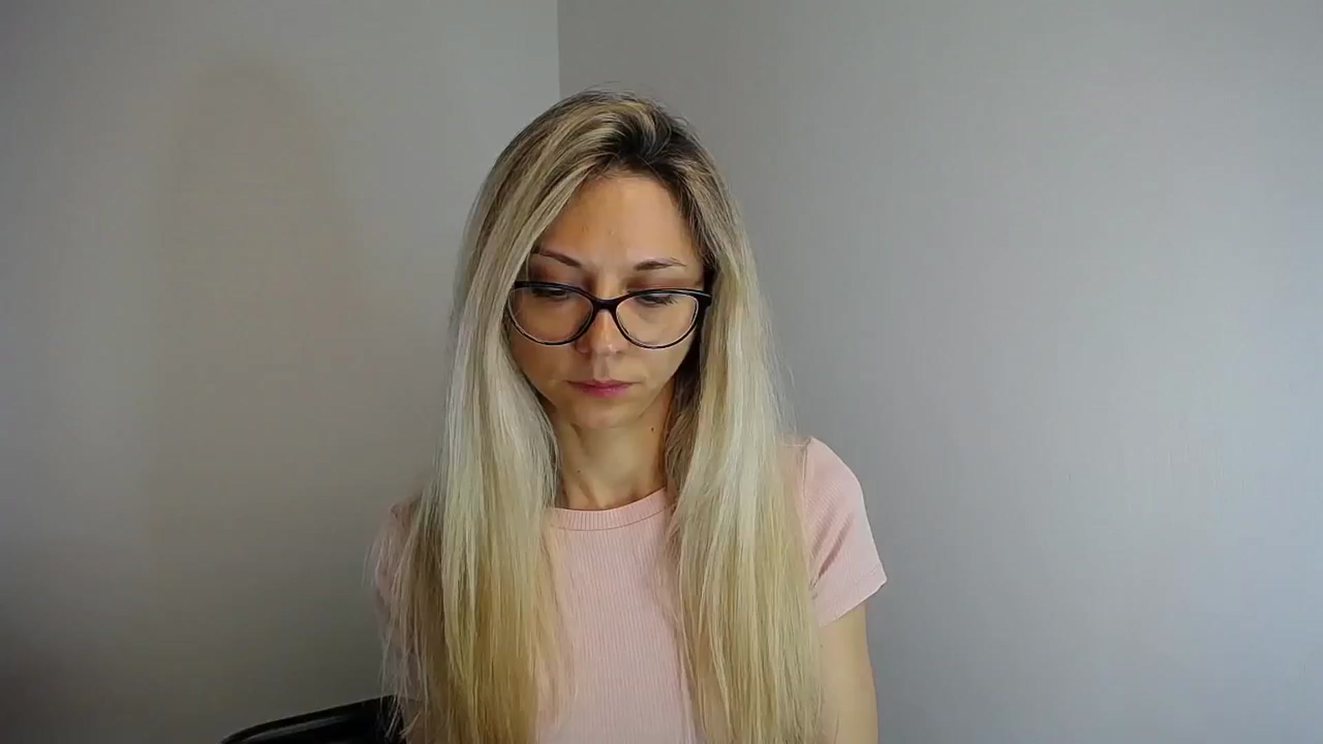 Gallery image thumbnail from Sunshine_alis's myfreecams stream on, 05/11/2024, 14:58 image 16 of 20