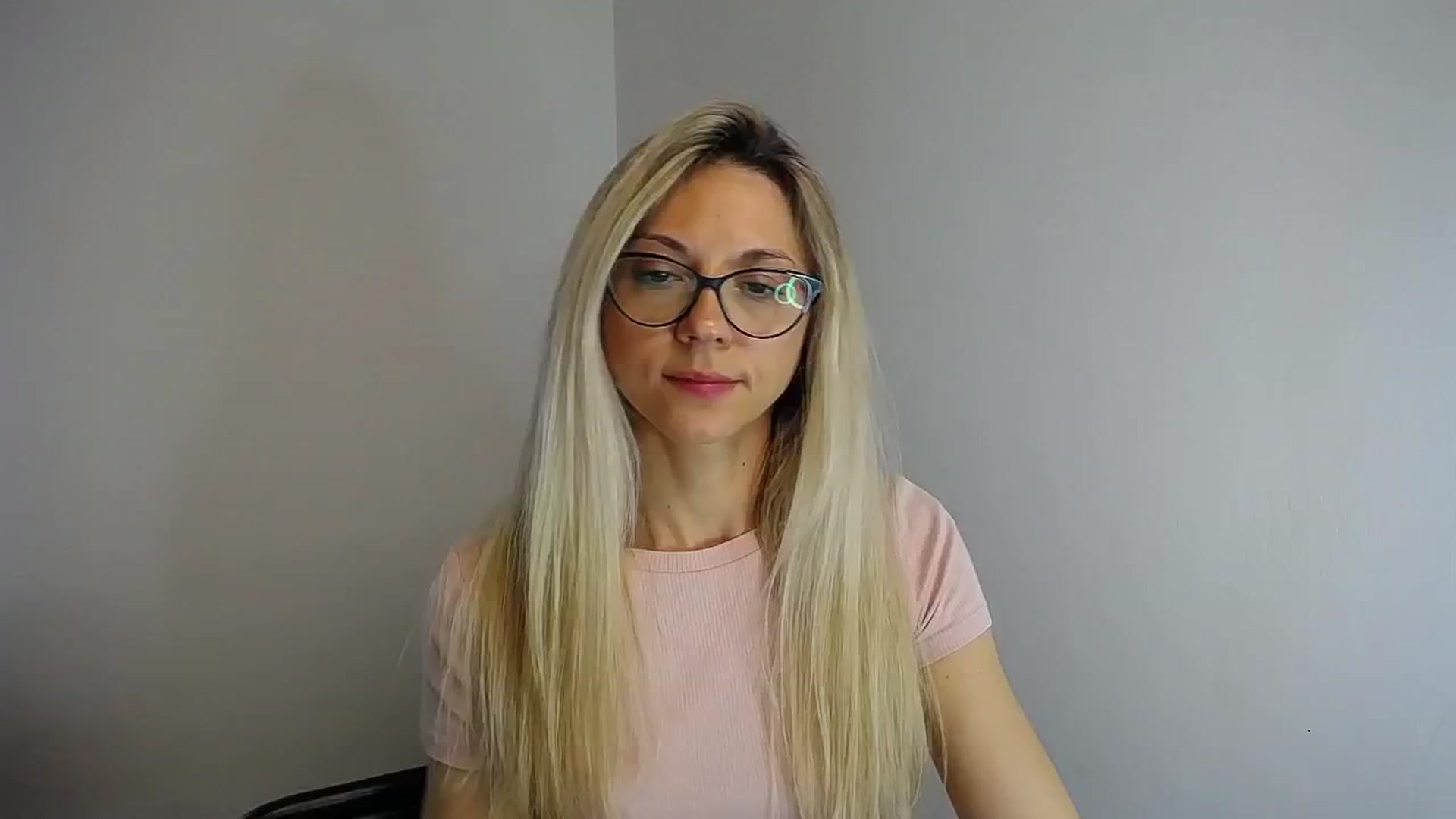 Gallery image thumbnail from Sunshine_alis's myfreecams stream on, 05/11/2024, 14:58 image 18 of 20