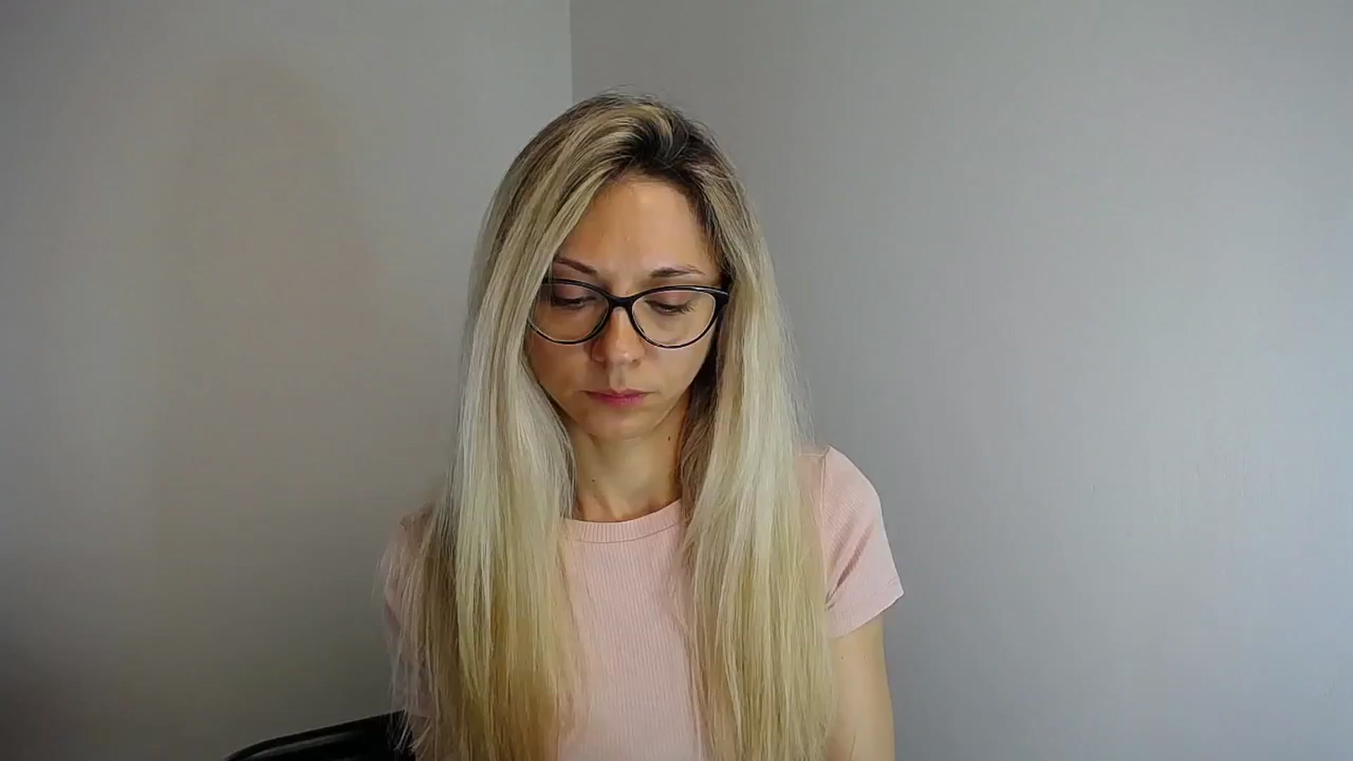 Gallery image thumbnail from Sunshine_alis's myfreecams stream on, 05/11/2024, 14:58 image 17 of 20