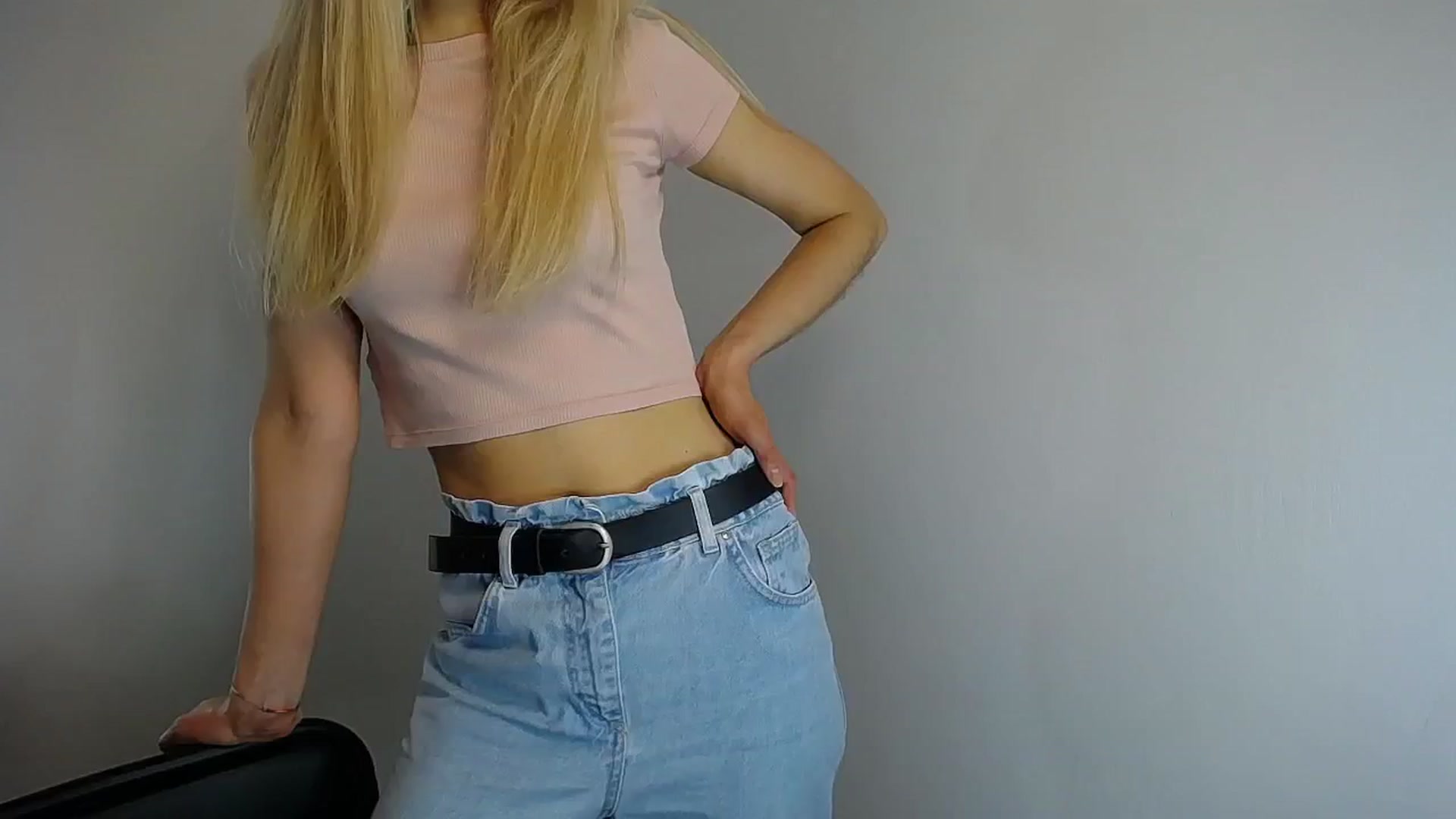 Gallery image thumbnail from Sunshine_alis's myfreecams stream on, 05/11/2024, 14:58 image 4 of 20