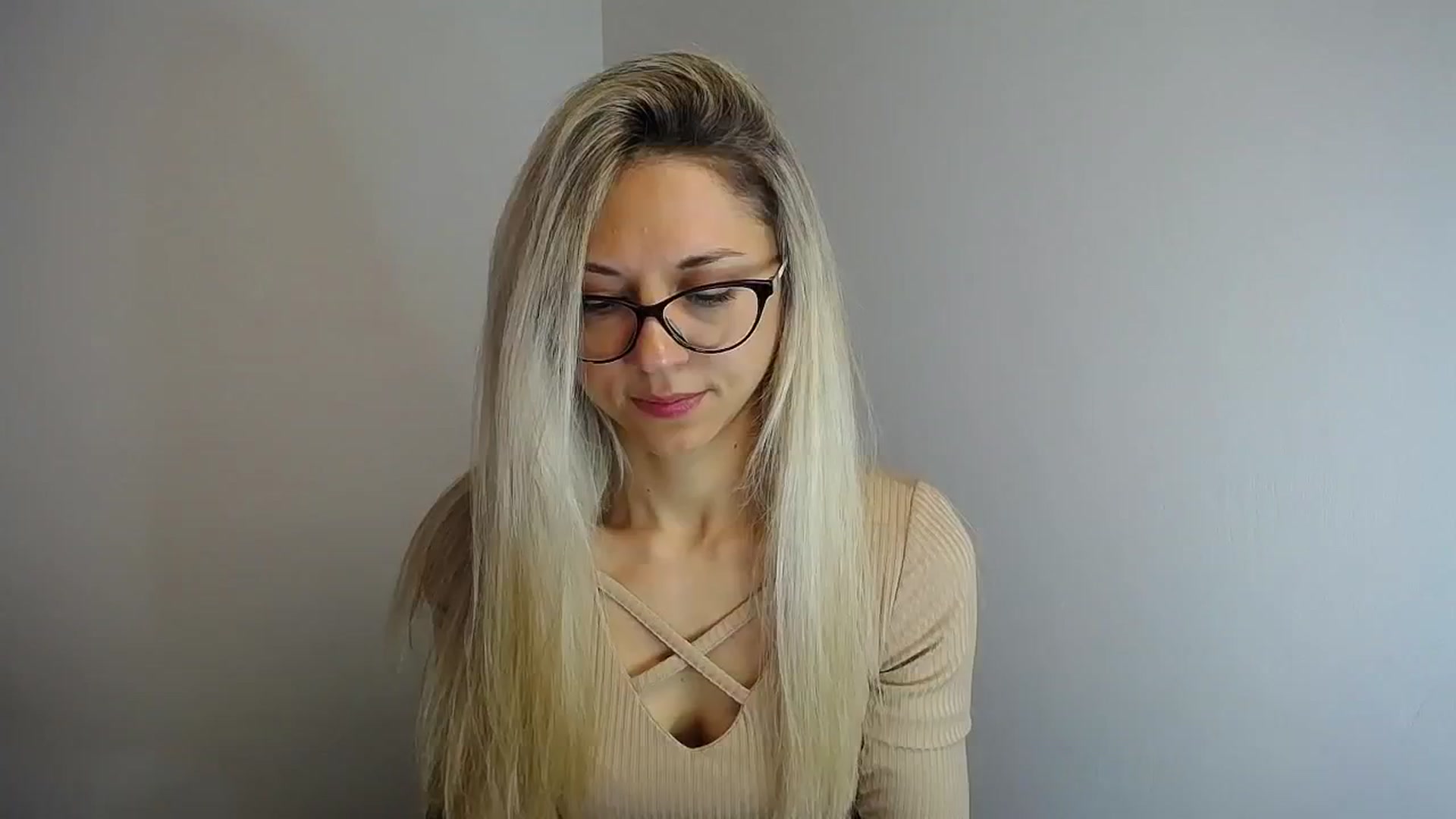 Gallery image thumbnail from Sunshine_alis's myfreecams stream on, 05/14/2024, 10:48 image 13 of 20