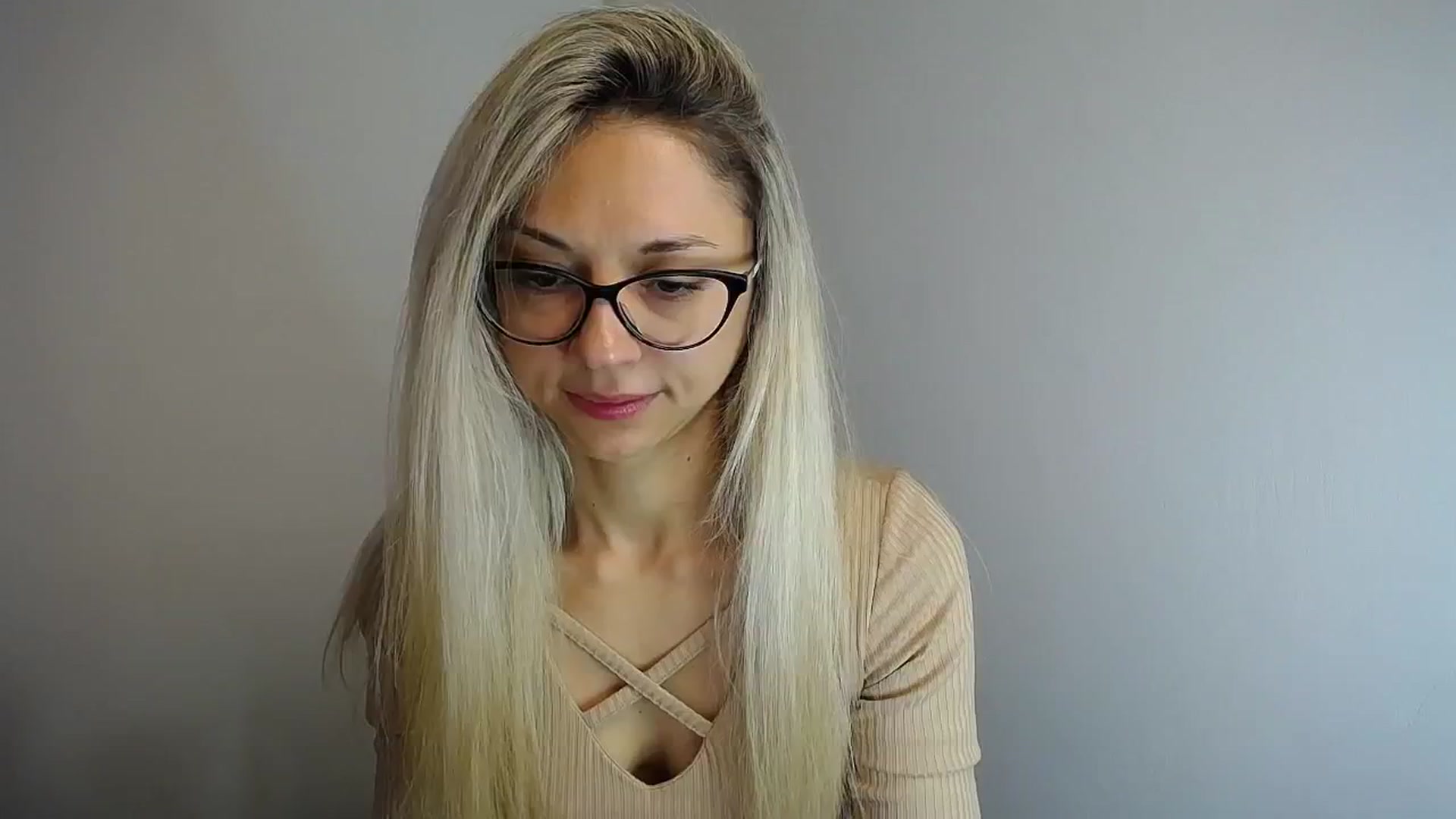 Gallery image thumbnail from Sunshine_alis's myfreecams stream on, 05/14/2024, 10:48 image 14 of 20