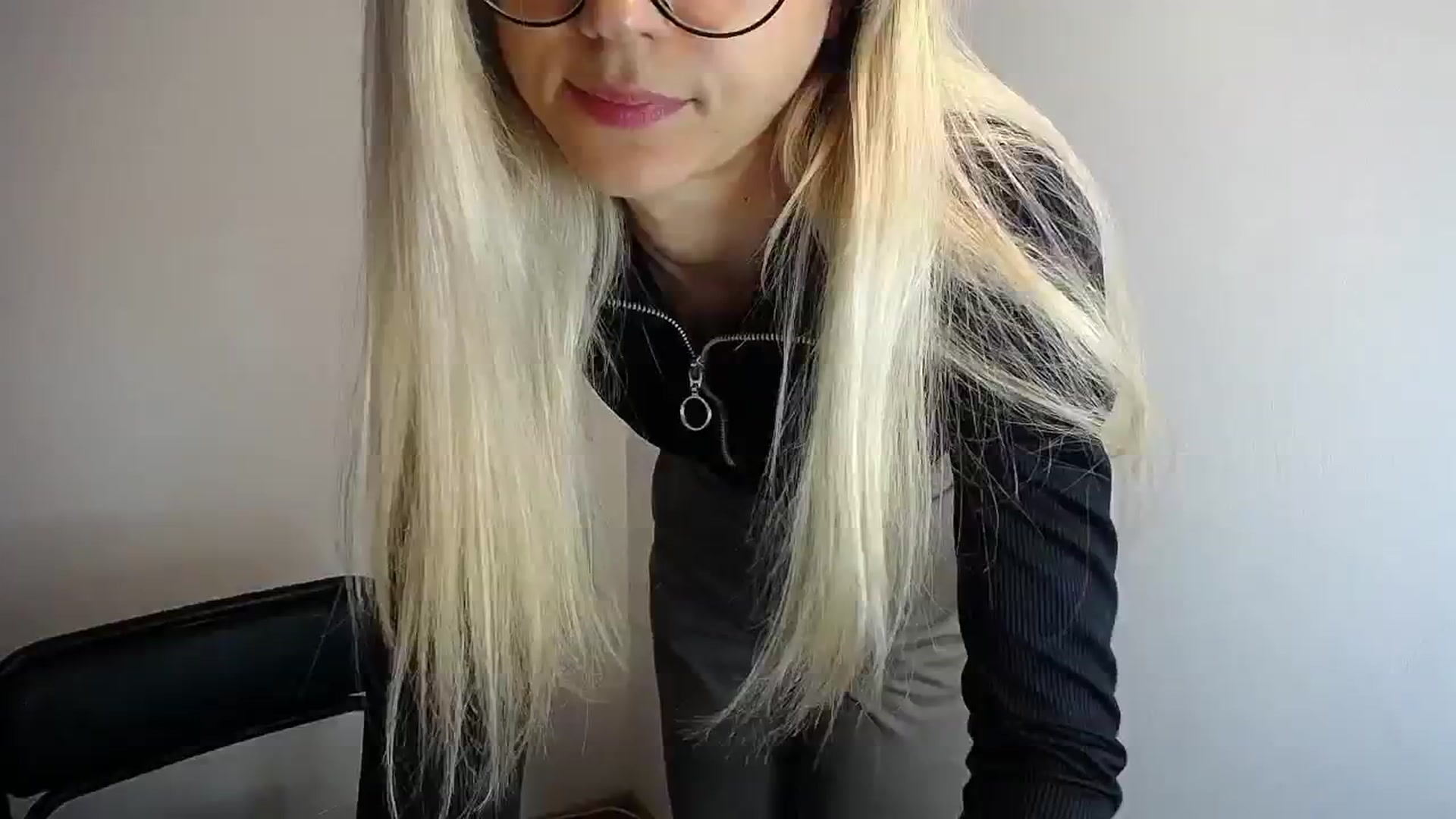 Gallery image thumbnail from Sunshine_alis's myfreecams stream on, 05/15/2024, 10:39 image 12 of 20