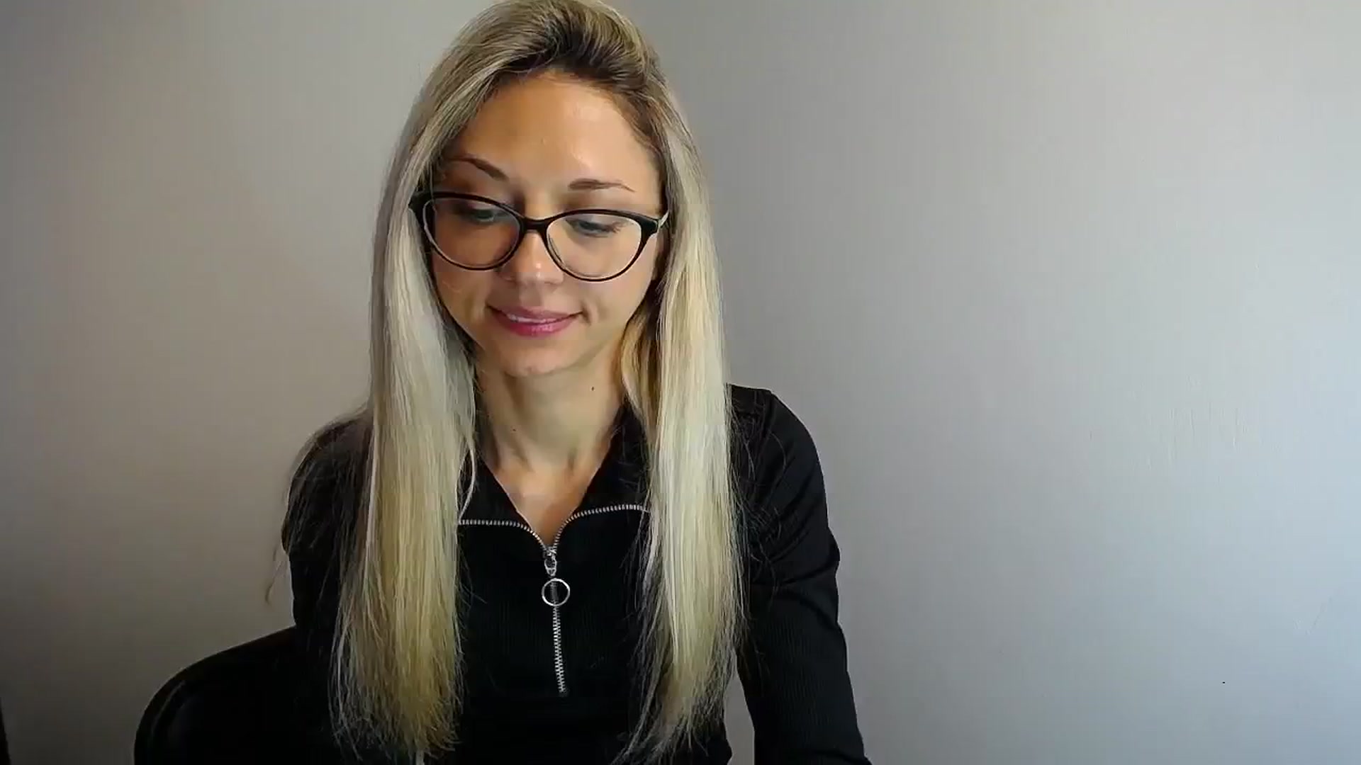 Gallery image thumbnail from Sunshine_alis's myfreecams stream on, 05/15/2024, 10:39 image 18 of 20