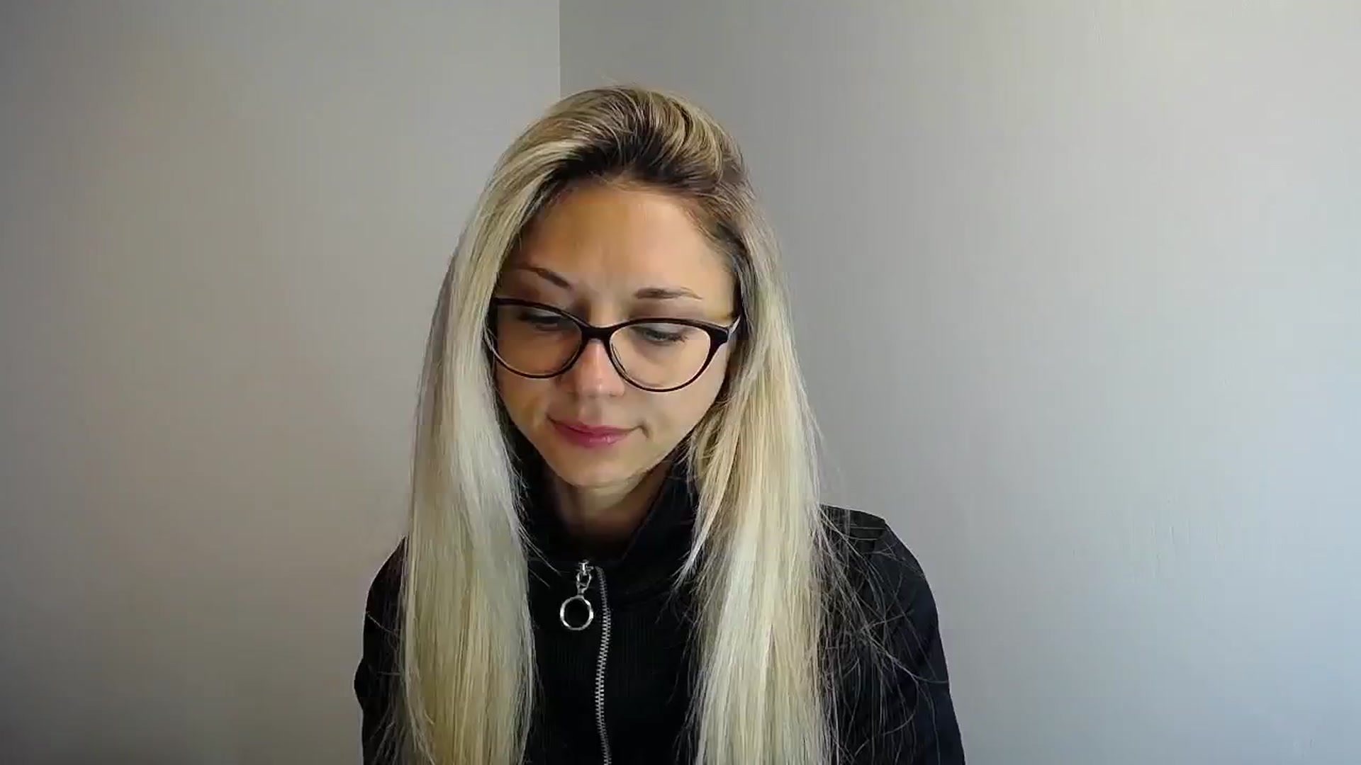 Gallery image thumbnail from Sunshine_alis's myfreecams stream on, 05/15/2024, 10:39 image 2 of 20