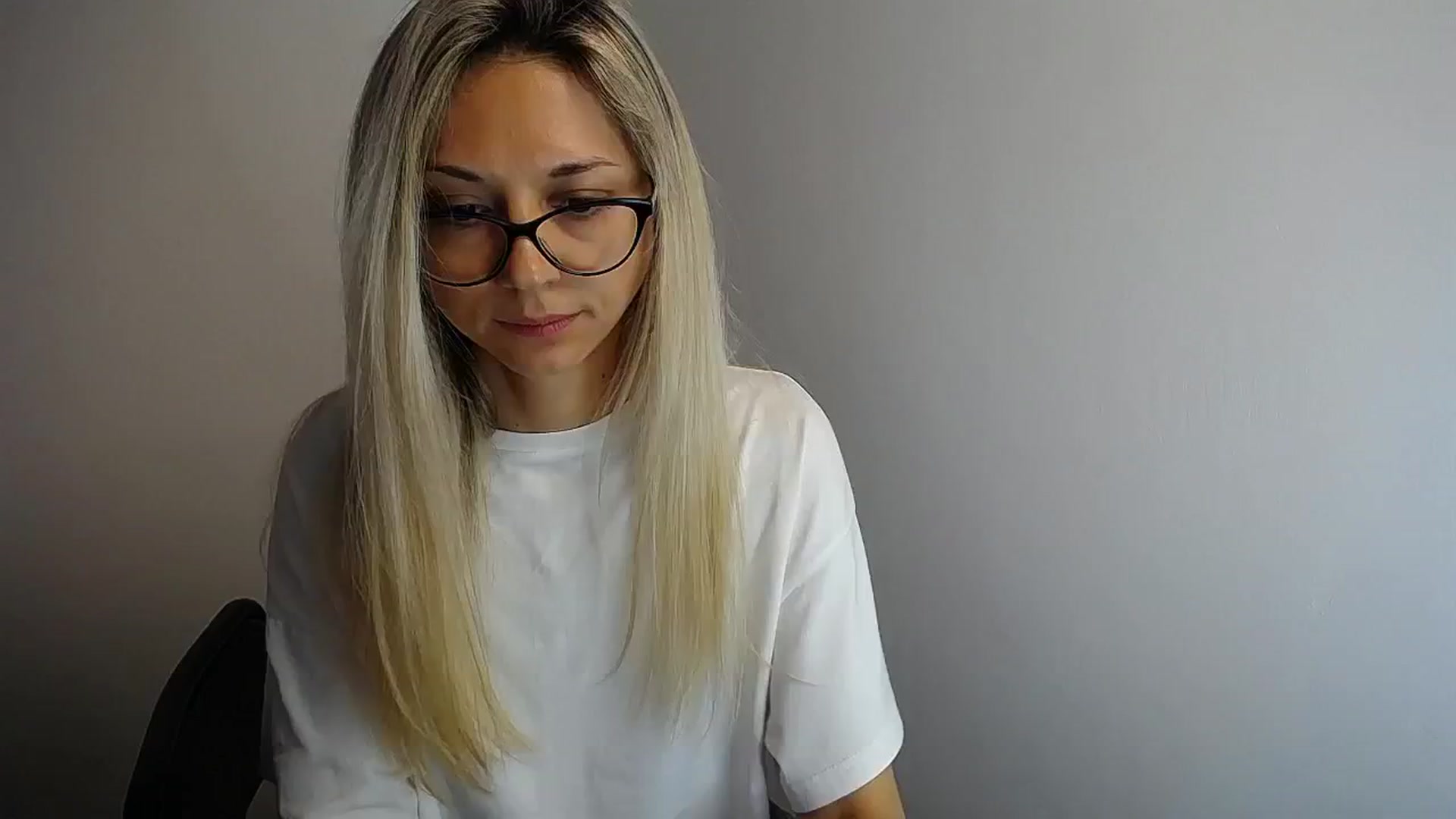Gallery image thumbnail from Sunshine_alis's myfreecams stream on, 05/15/2024, 12:52 image 15 of 20