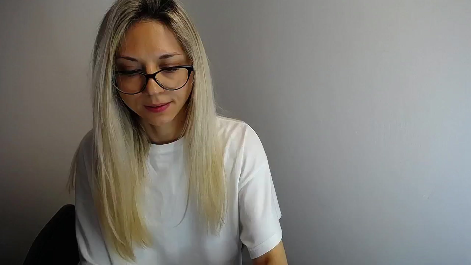 Gallery image thumbnail from Sunshine_alis's myfreecams stream on, 05/15/2024, 12:52 image 16 of 20