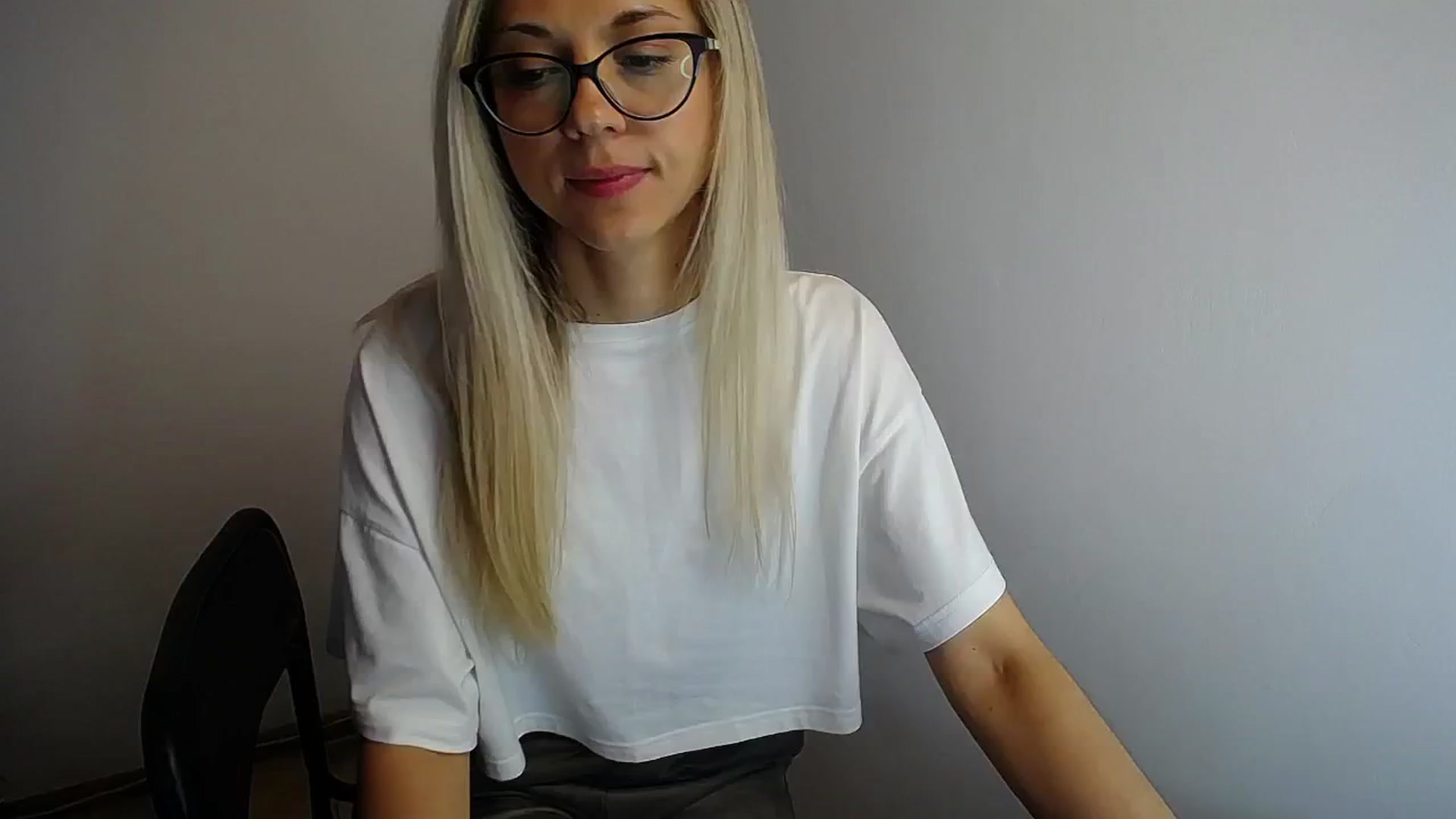 Gallery image thumbnail from Sunshine_alis's myfreecams stream on, 05/15/2024, 12:52 image 10 of 20