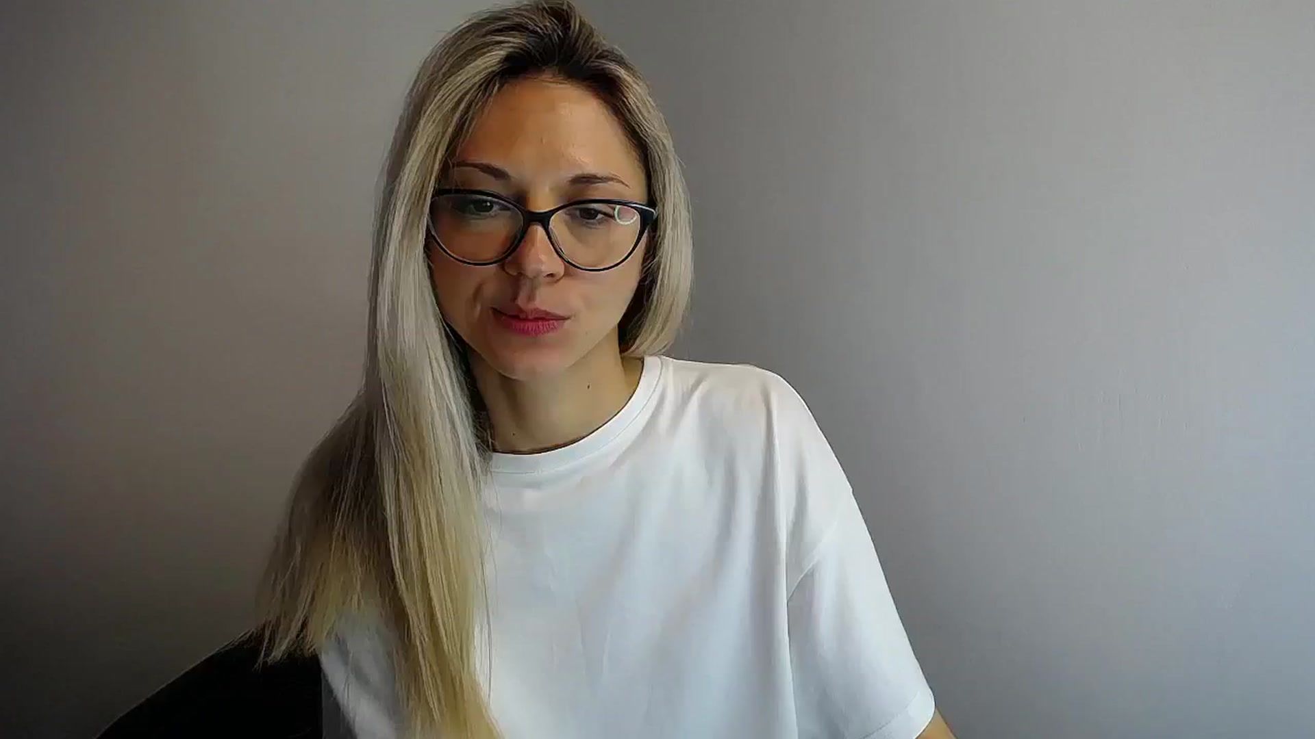 Gallery image thumbnail from Sunshine_alis's myfreecams stream on, 05/15/2024, 12:52 image 2 of 20