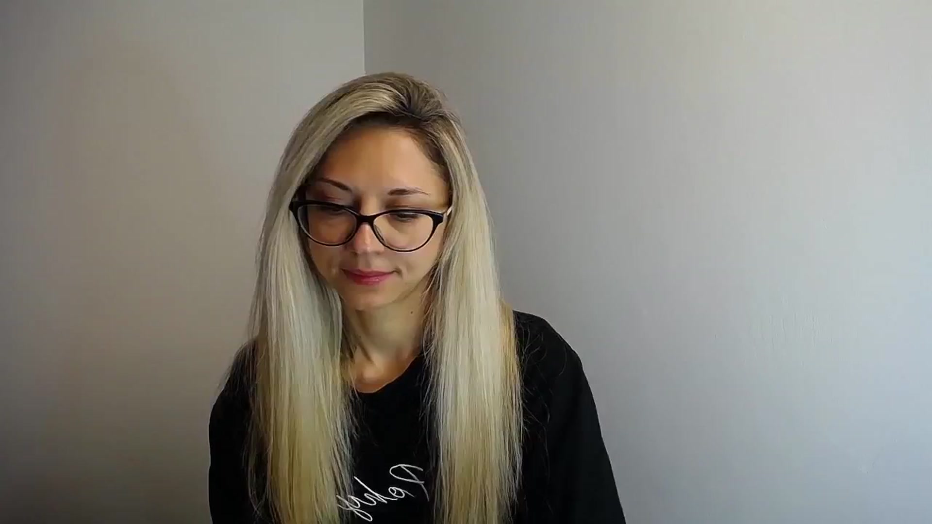 Gallery image thumbnail from Sunshine_alis's myfreecams stream on, 05/17/2024, 10:54 image 17 of 20