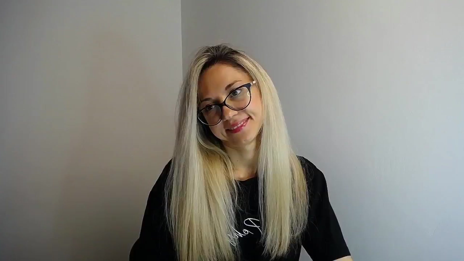 Gallery image thumbnail from Sunshine_alis's myfreecams stream on, 05/17/2024, 10:54 image 19 of 20