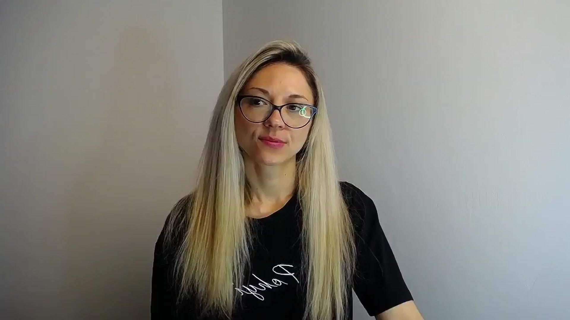 Gallery image thumbnail from Sunshine_alis's myfreecams stream on, 05/17/2024, 10:54 image 16 of 20