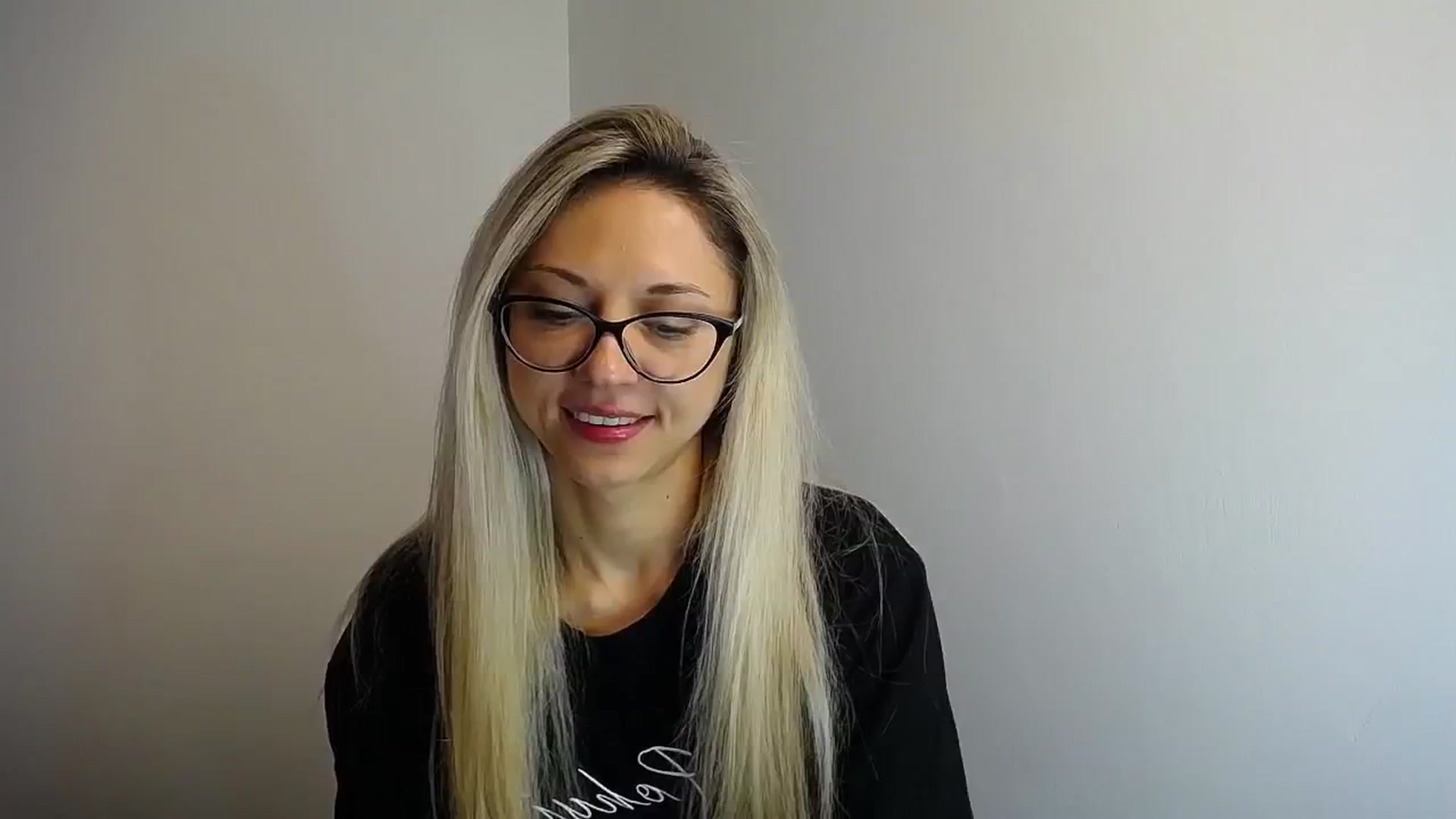 Gallery image thumbnail from Sunshine_alis's myfreecams stream on, 05/17/2024, 10:54 image 8 of 20