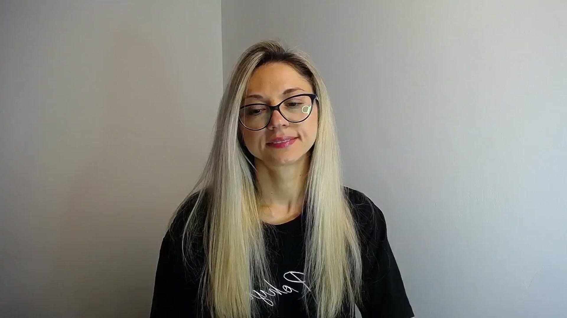Gallery image thumbnail from Sunshine_alis's myfreecams stream on, 05/17/2024, 10:54 image 9 of 20