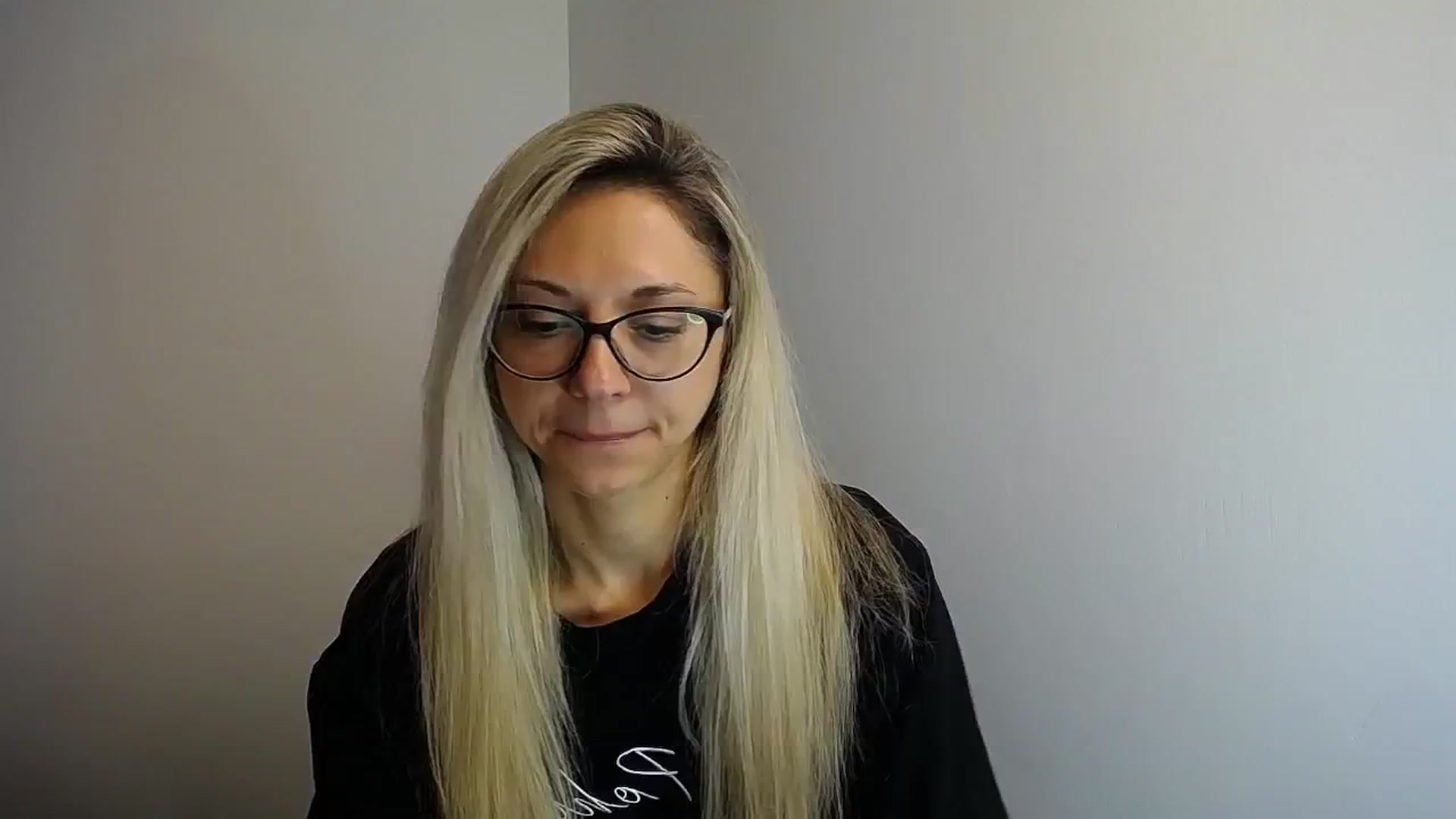 Gallery image thumbnail from Sunshine_alis's myfreecams stream on, 05/17/2024, 10:54 image 13 of 20
