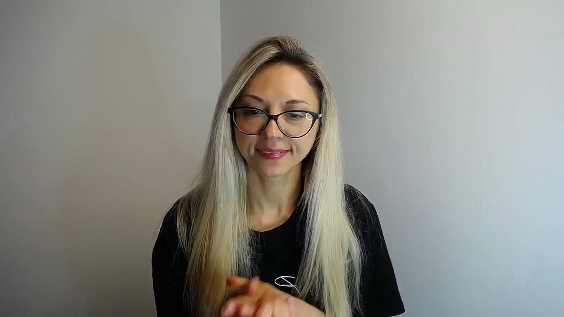 Gallery image thumbnail from Sunshine_alis's myfreecams stream on, 05/17/2024, 10:54 image 6 of 20