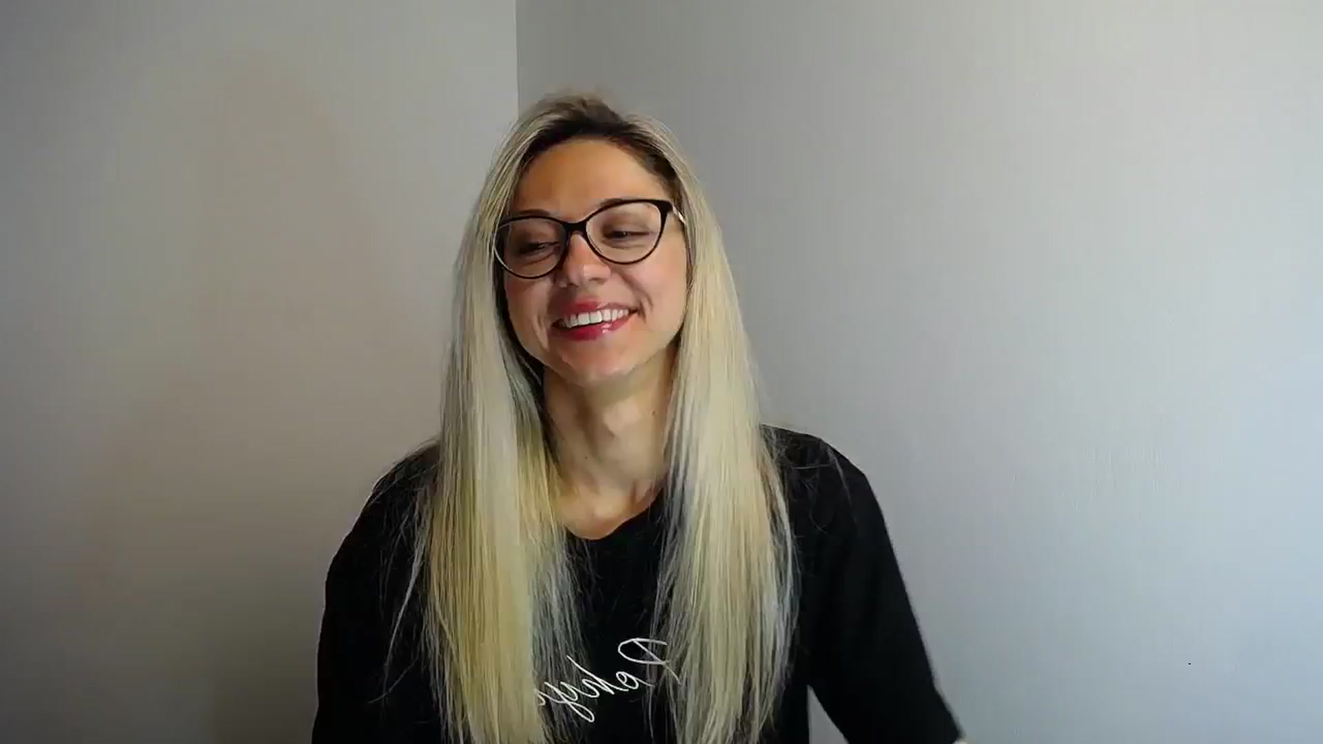 Gallery image thumbnail from Sunshine_alis's myfreecams stream on, 05/17/2024, 10:54 image 11 of 20