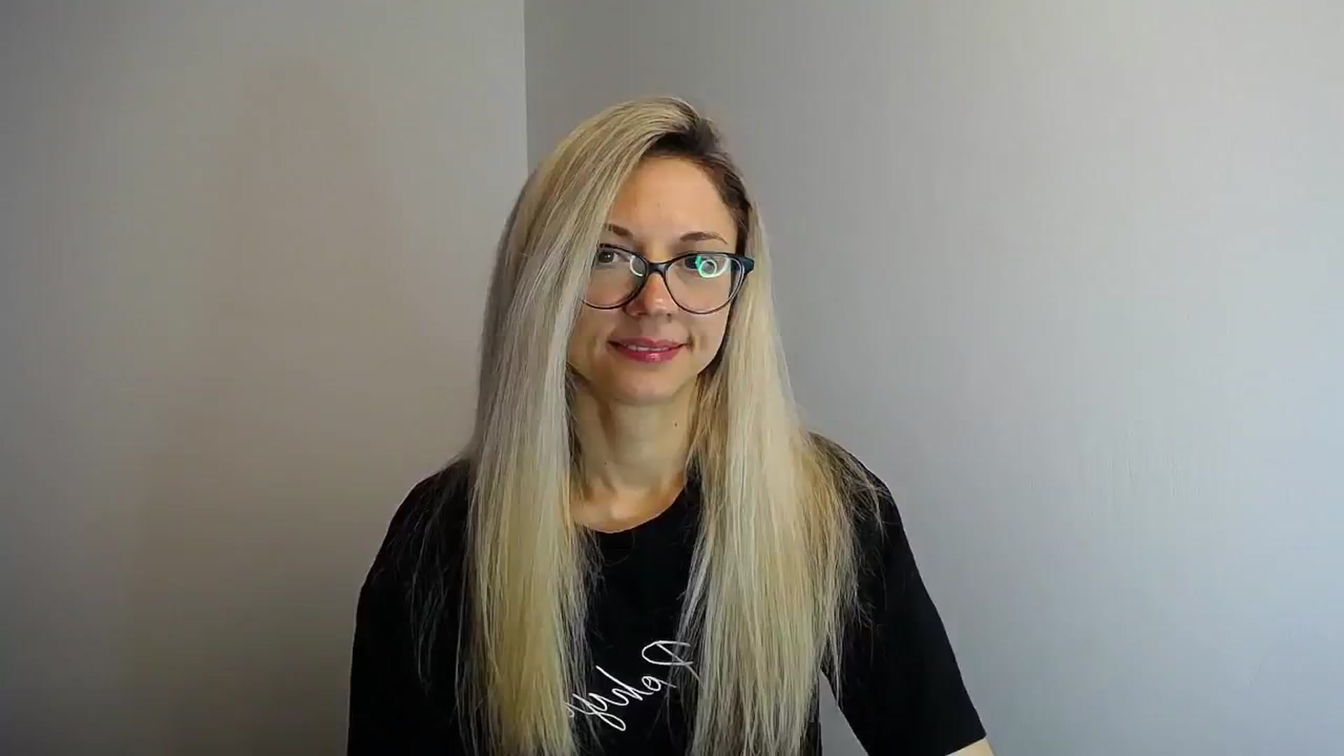 Gallery image thumbnail from Sunshine_alis's myfreecams stream on, 05/17/2024, 10:54 image 14 of 20