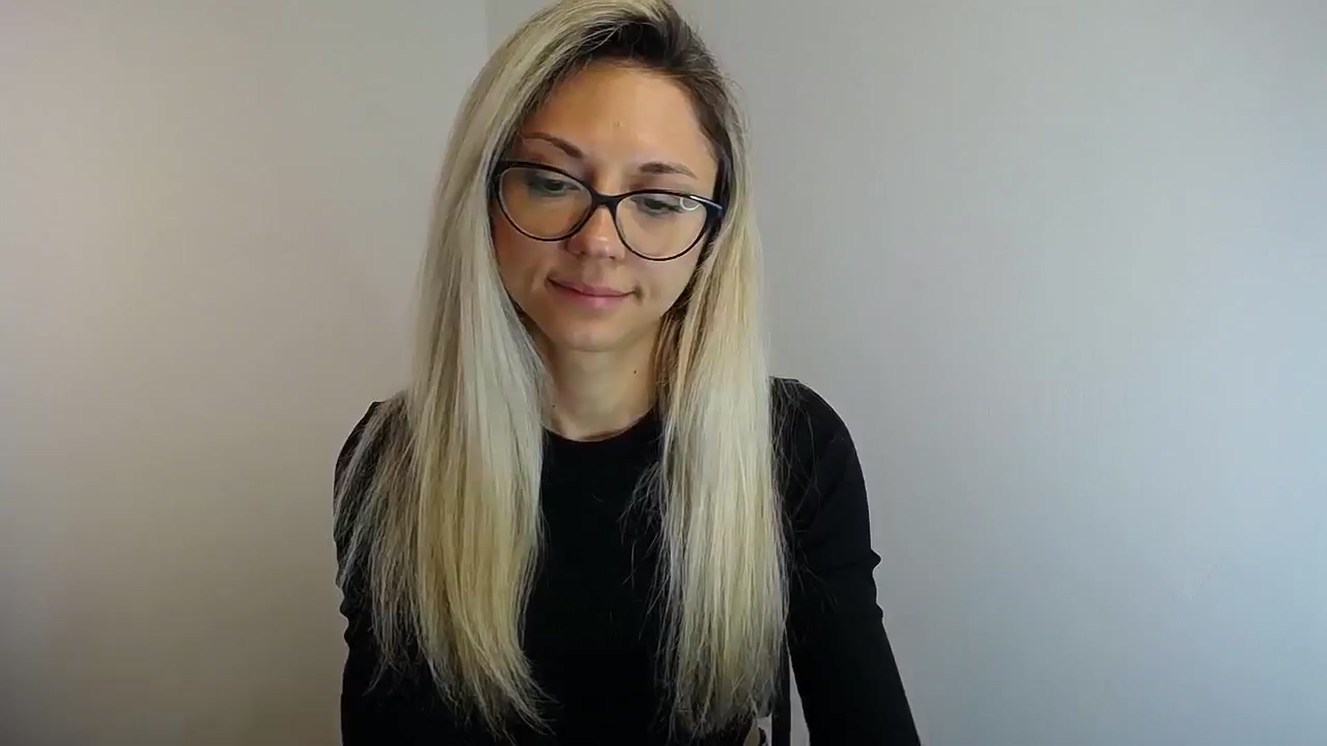 Gallery image thumbnail from Sunshine_alis's myfreecams stream on, 05/20/2024, 12:14 image 2 of 20