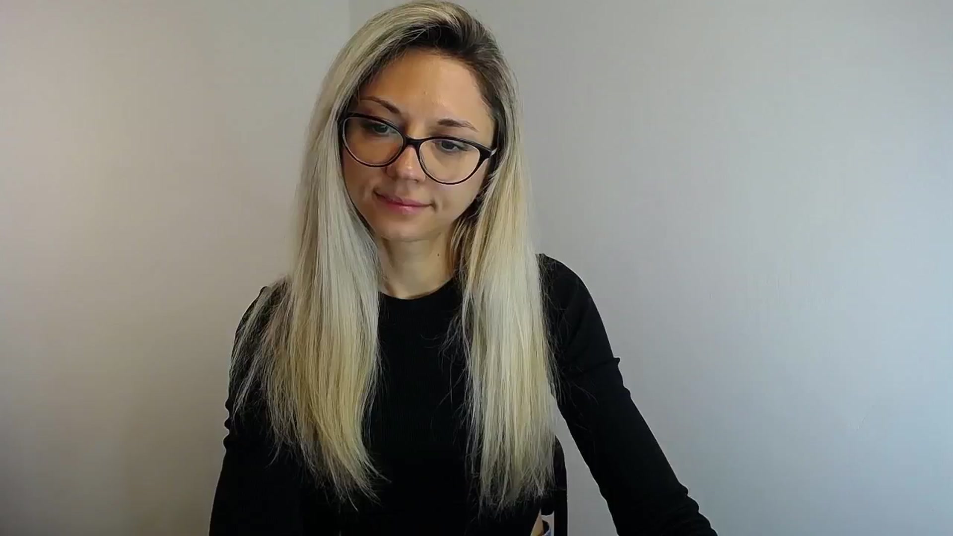 Gallery image thumbnail from Sunshine_alis's myfreecams stream on, 05/20/2024, 12:14 image 3 of 20