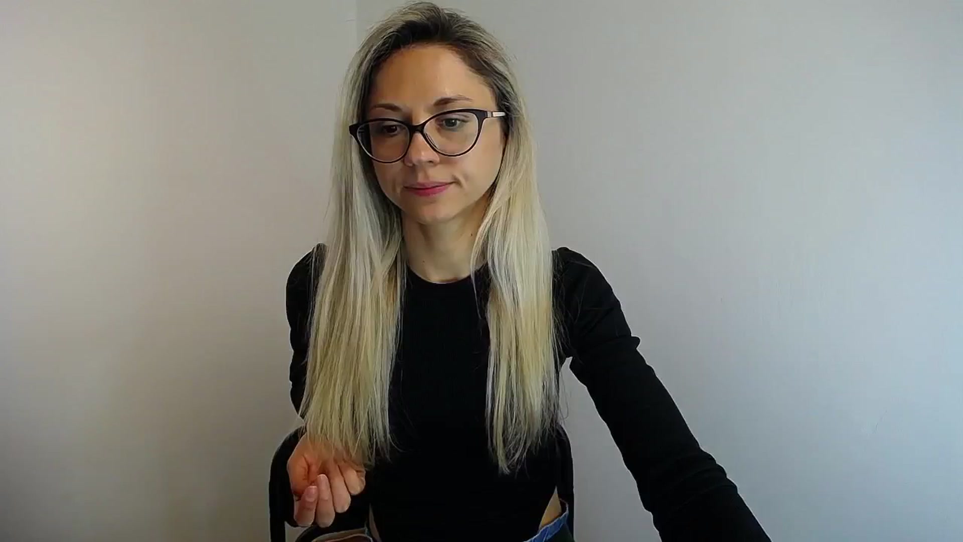 Gallery image thumbnail from Sunshine_alis's myfreecams stream on, 05/20/2024, 12:14 image 10 of 20